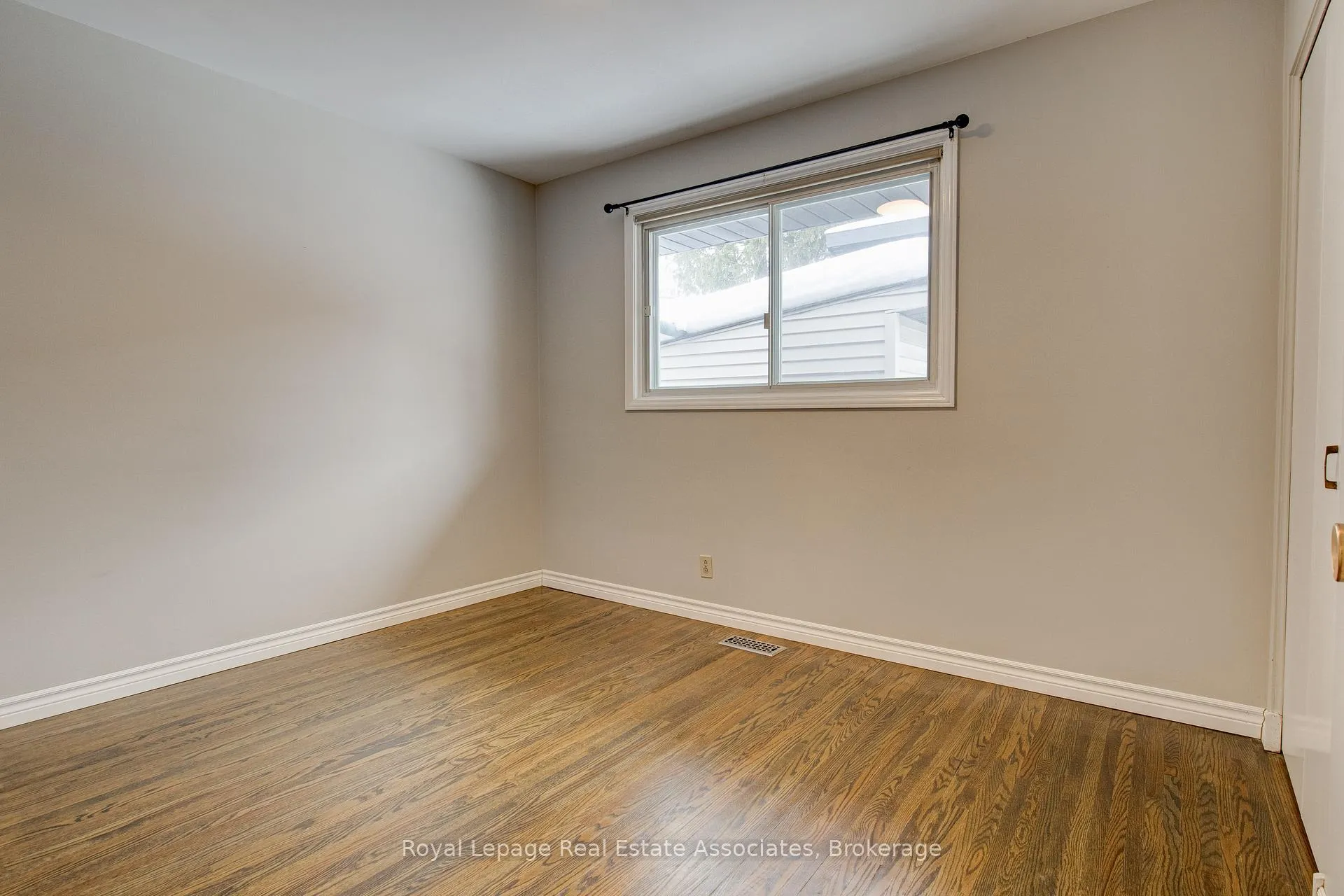 Photo 28 of Unit 1, 45 Bond Street, Kitchener — HOMEH