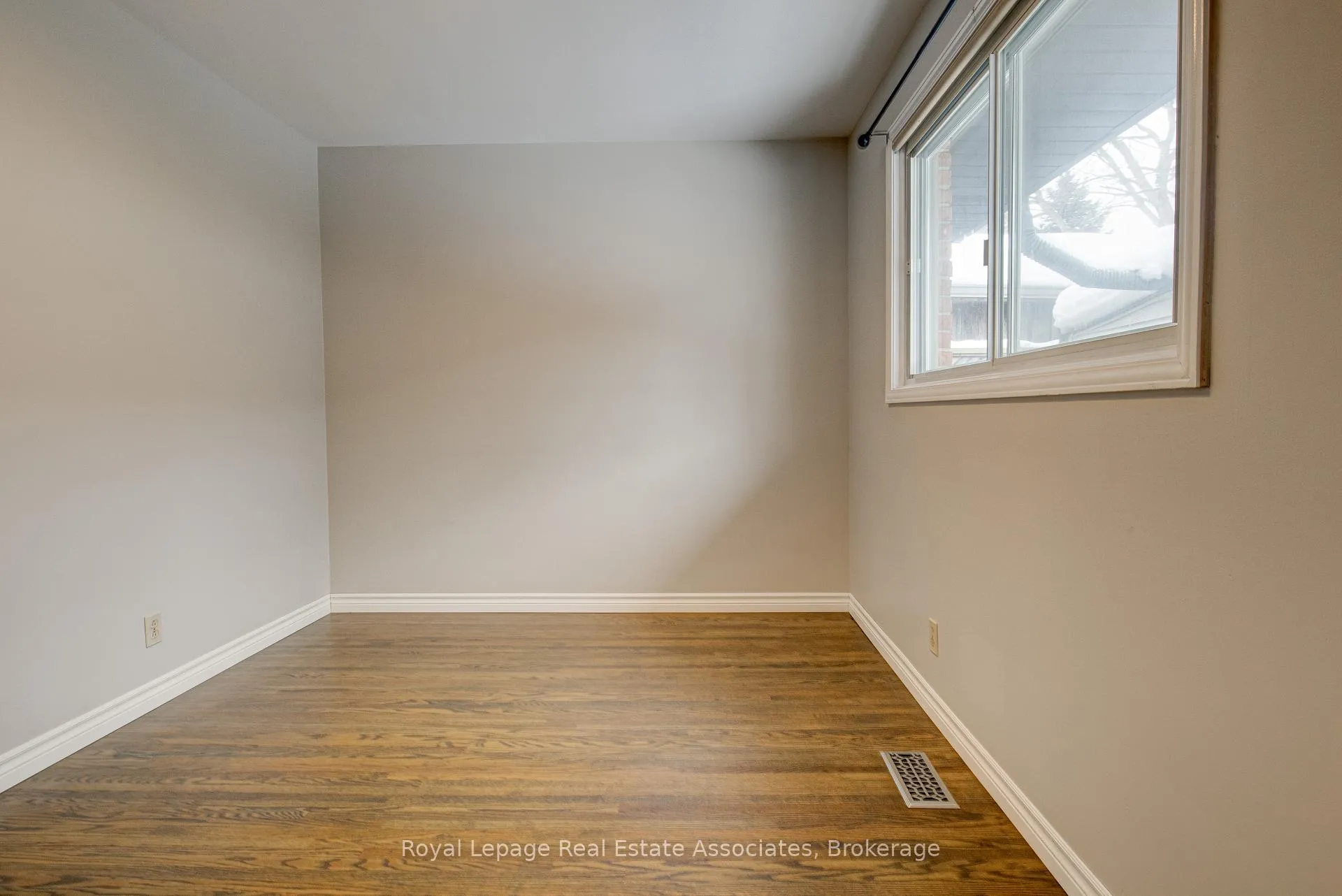 Photo 29 of Unit 1, 45 Bond Street, Kitchener — HOMEH
