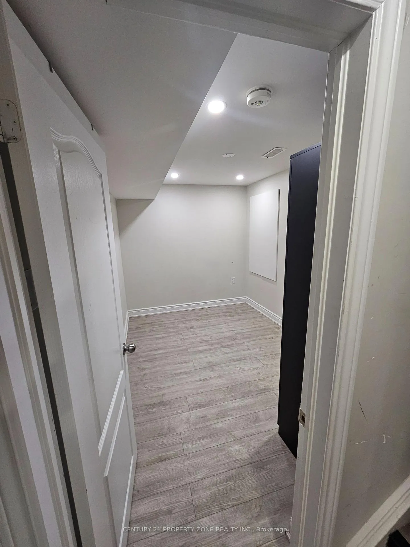 Photo 7 of Unit basement, 42 Loftsmoor Drive, Brampton, Sandringham-Wellington — HOMEH