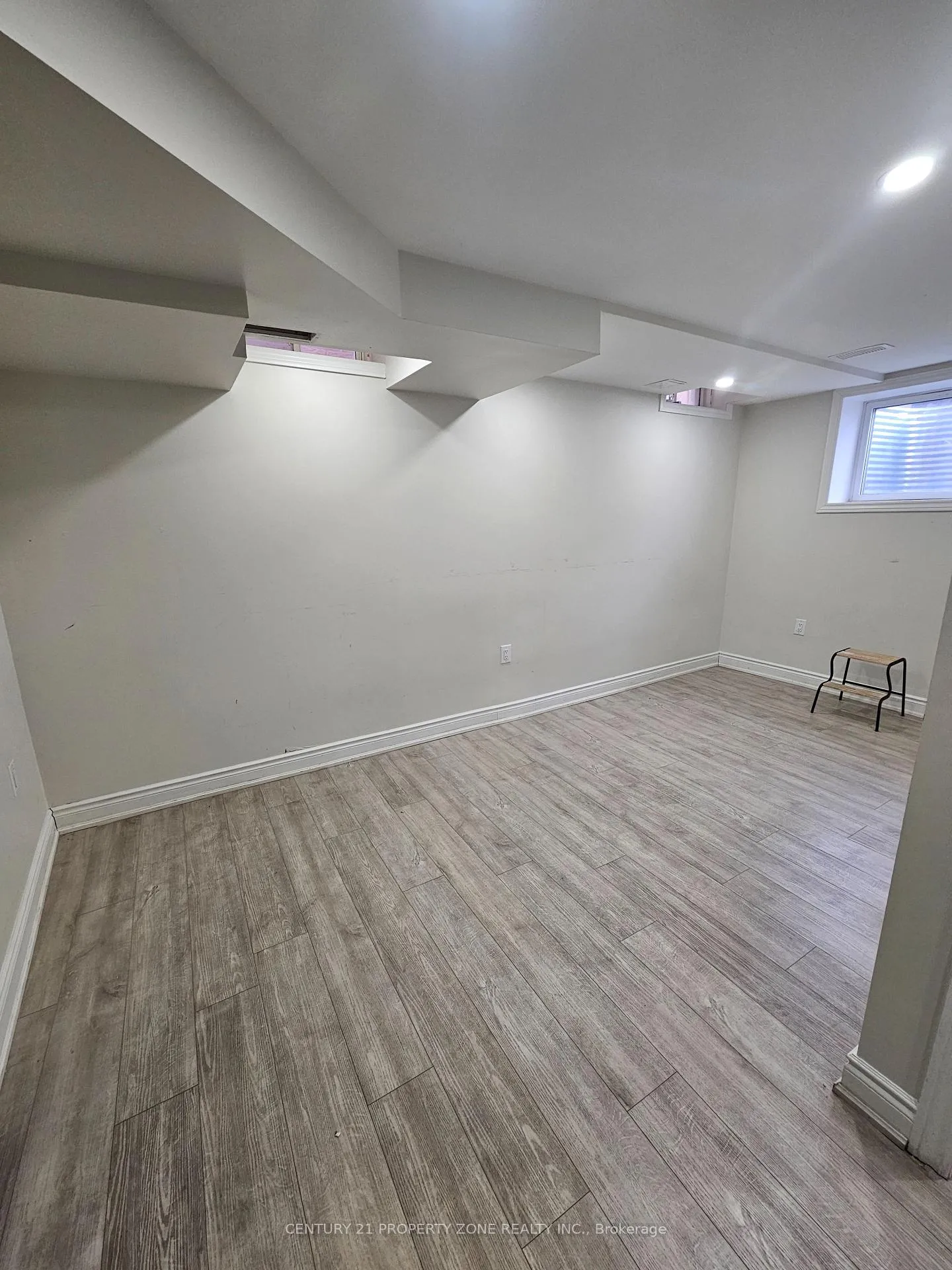 Photo 9 of Unit basement, 42 Loftsmoor Drive, Brampton, Sandringham-Wellington — HOMEH