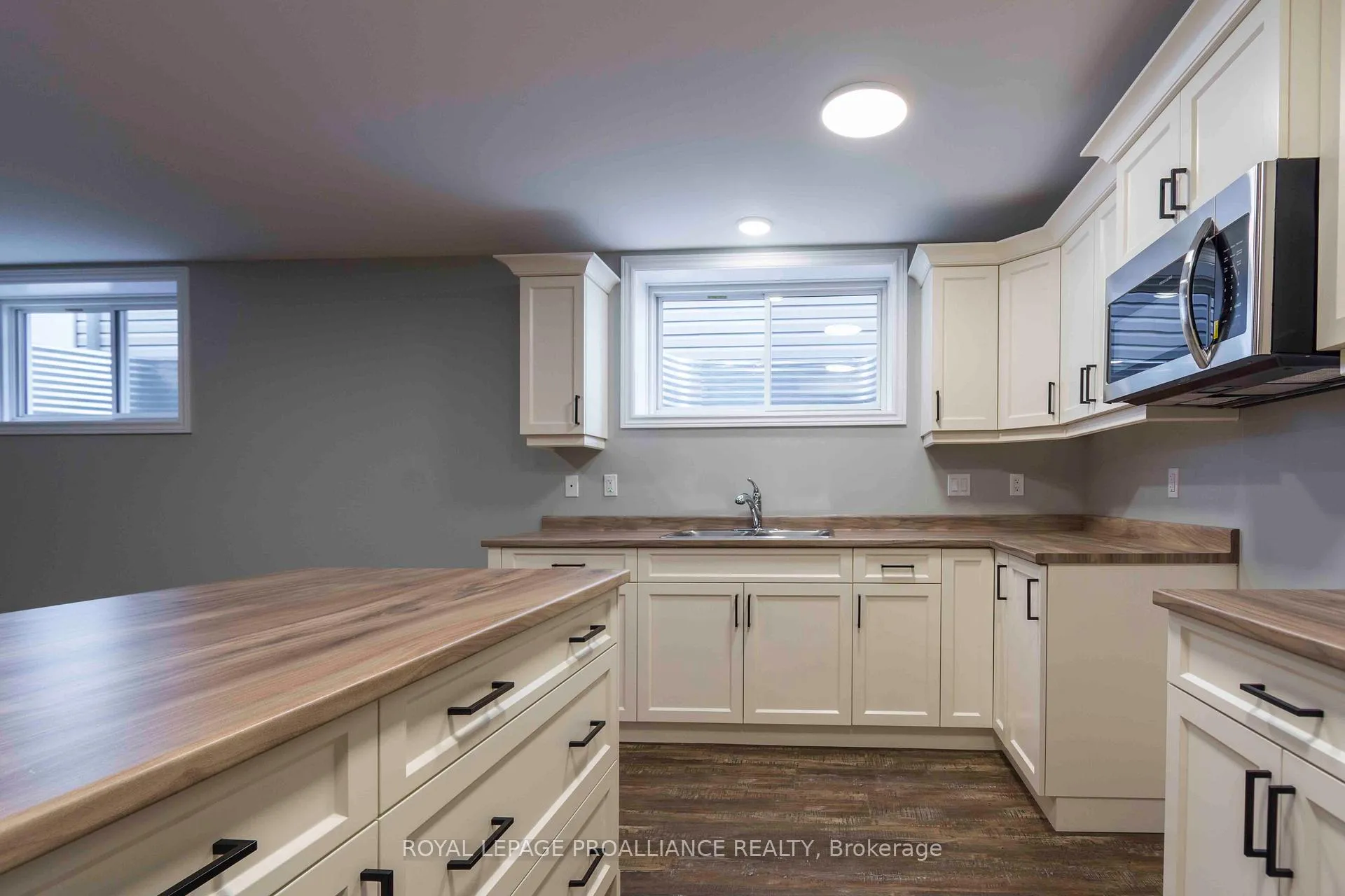 Photo 4 of 149B Sienna Avenue, Belleville, Belleville Ward — HOMEH