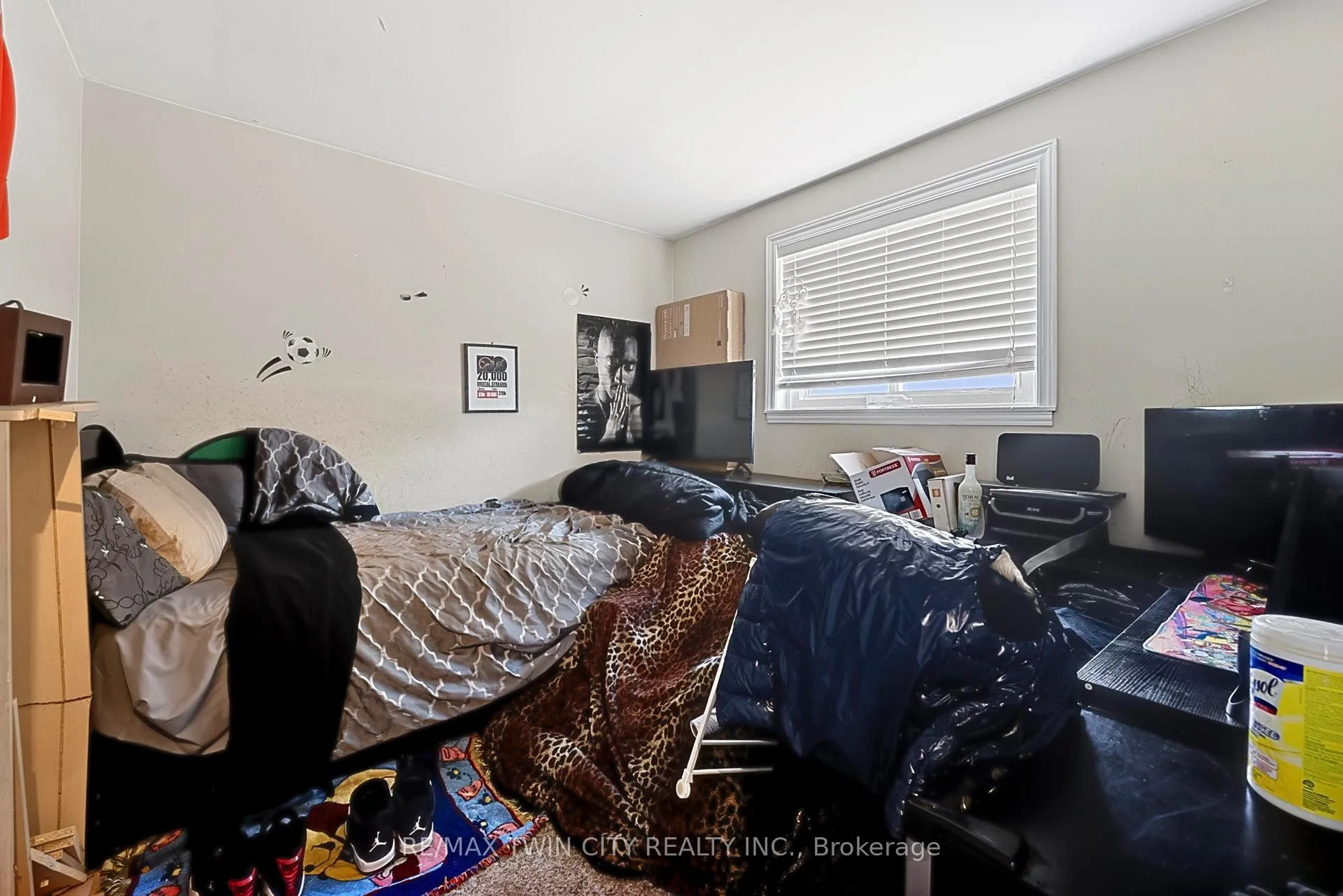 Photo 14 of 228 Holborn Drive, Kitchener — HOMEH