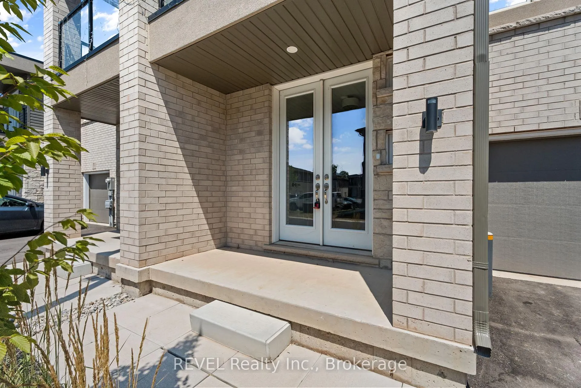 Photo 5 of Unit 9, 5672 Dorchester Road, Niagara Falls, Hospital — HOMEH
