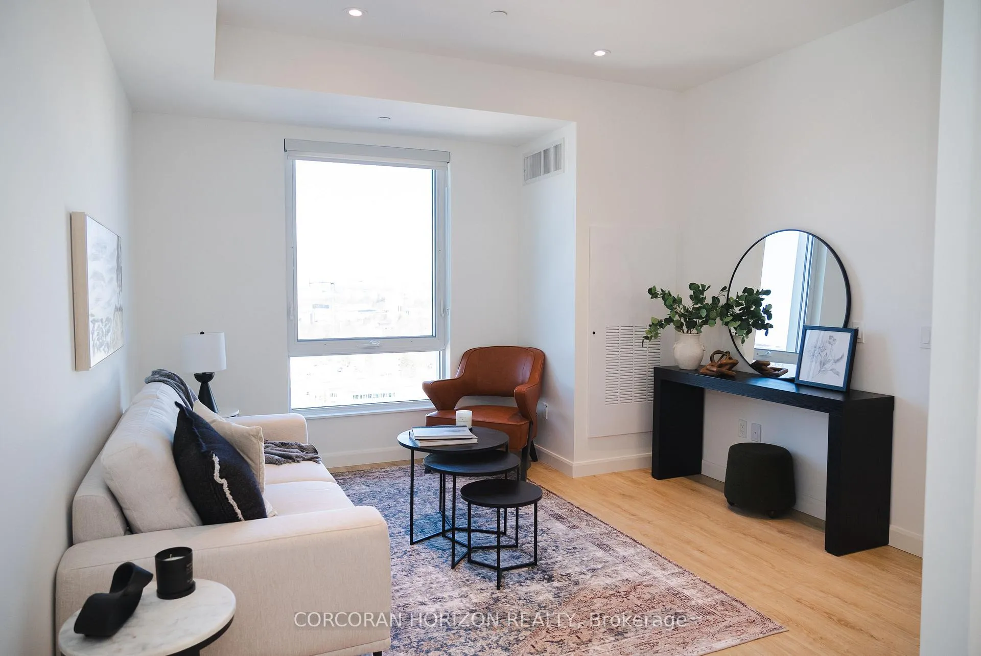 Photo 6 of Unit 1704, 741 King Street, Kitchener — HOMEH