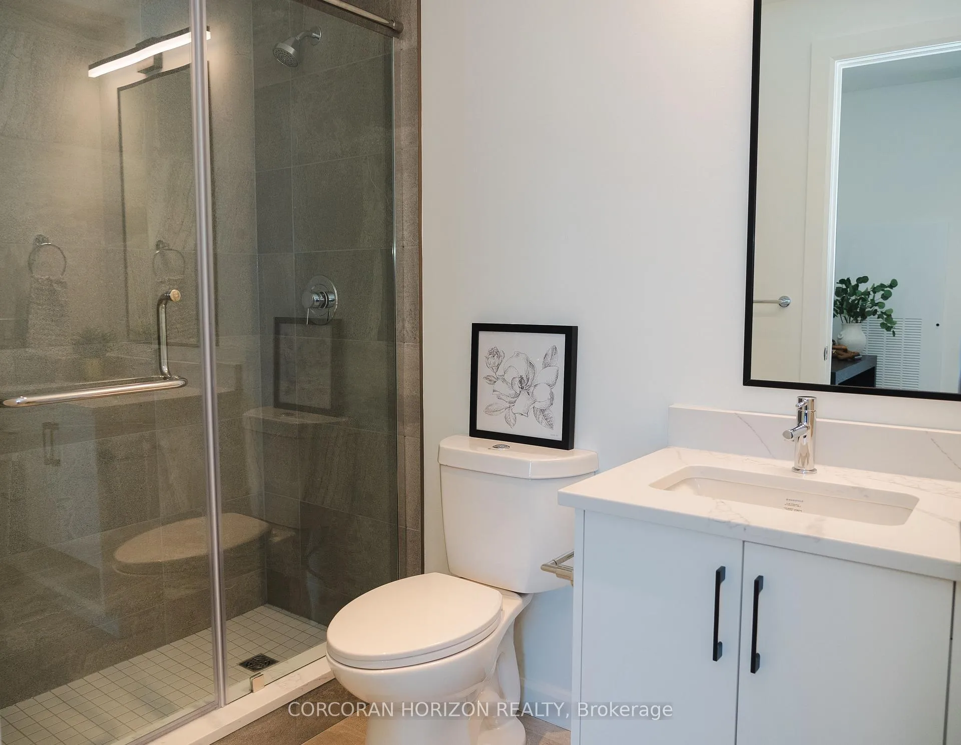 Photo 8 of Unit 1704, 741 King Street, Kitchener — HOMEH