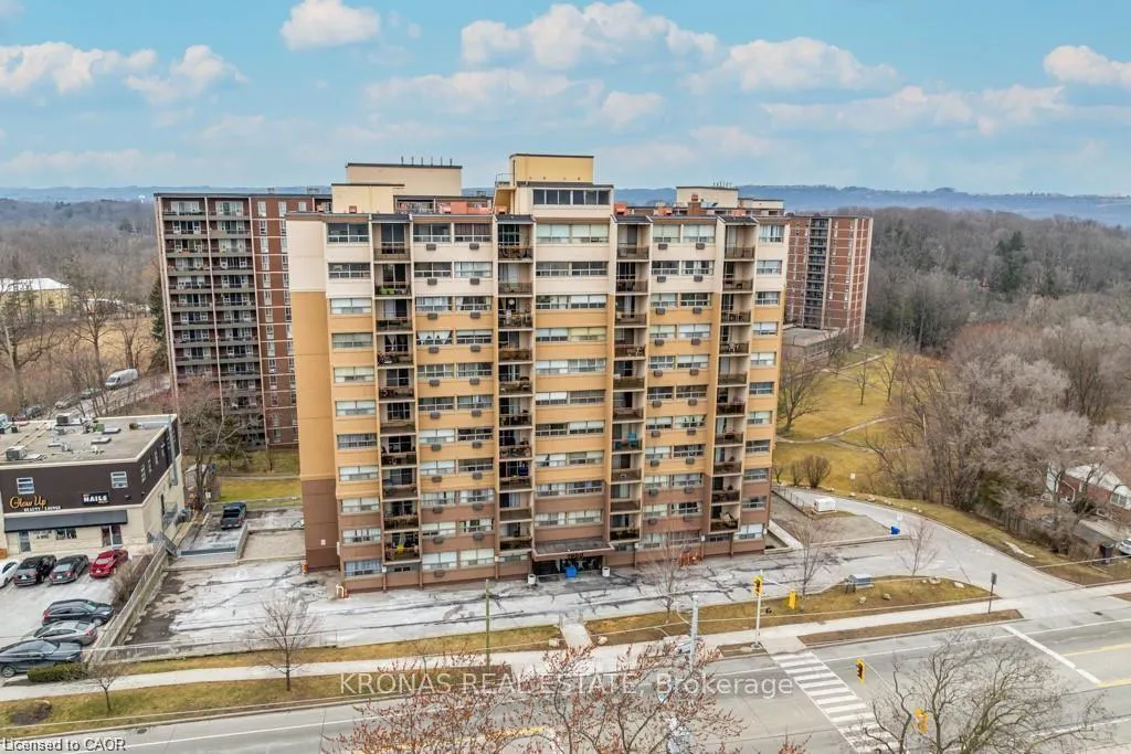 Front of Unit 1108, 1950 Main Street W