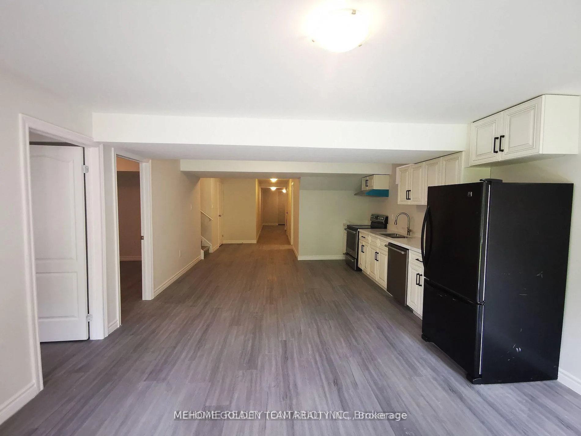 Photo 2 of Unit Bsmt, 56 Homer Crescent, Aurora, Rural Aurora — HOMEH