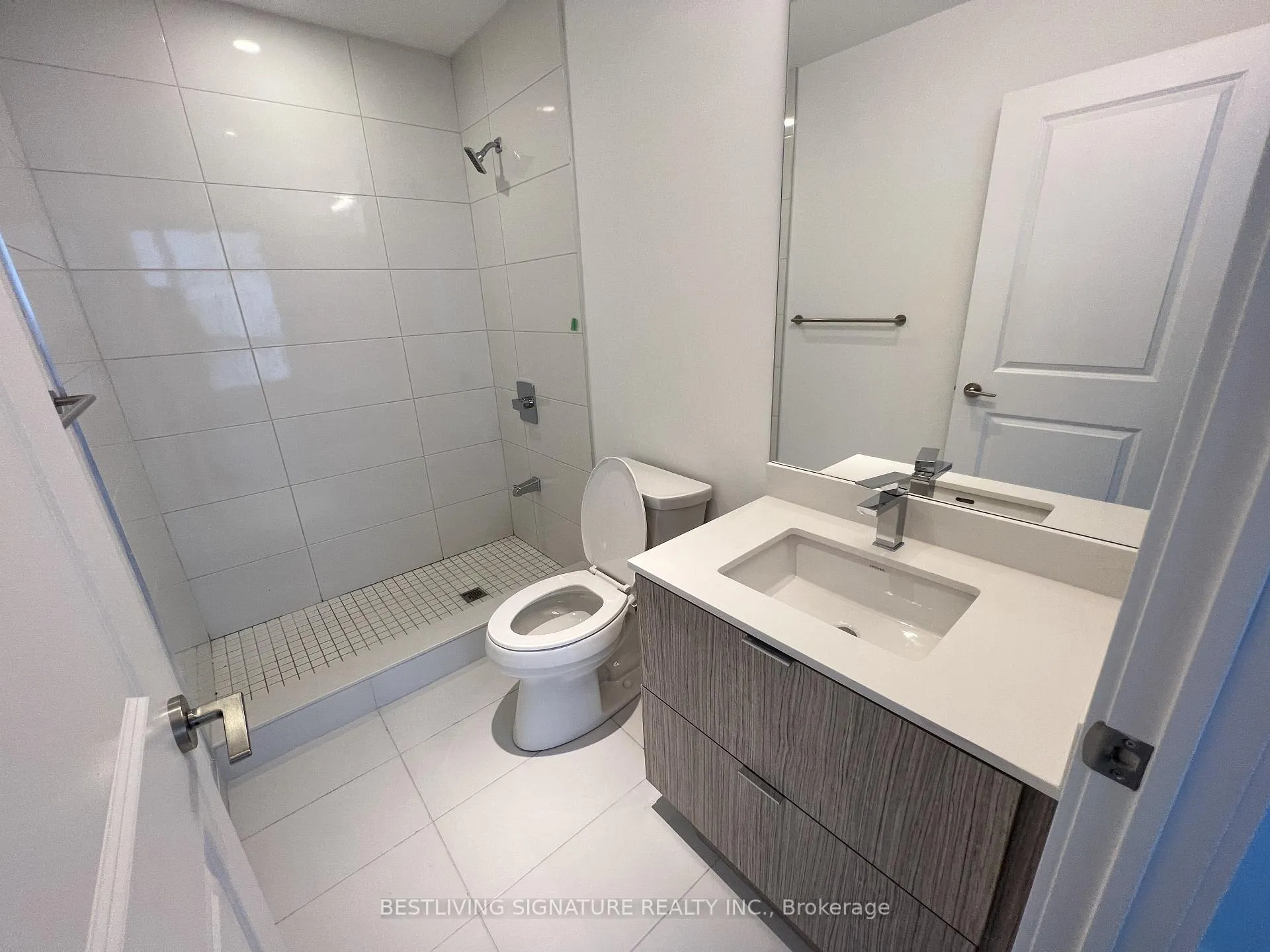 Photo 9 of Unit 3403, 395 Bloor Street E, Toronto, North St. James Town — HOMEH