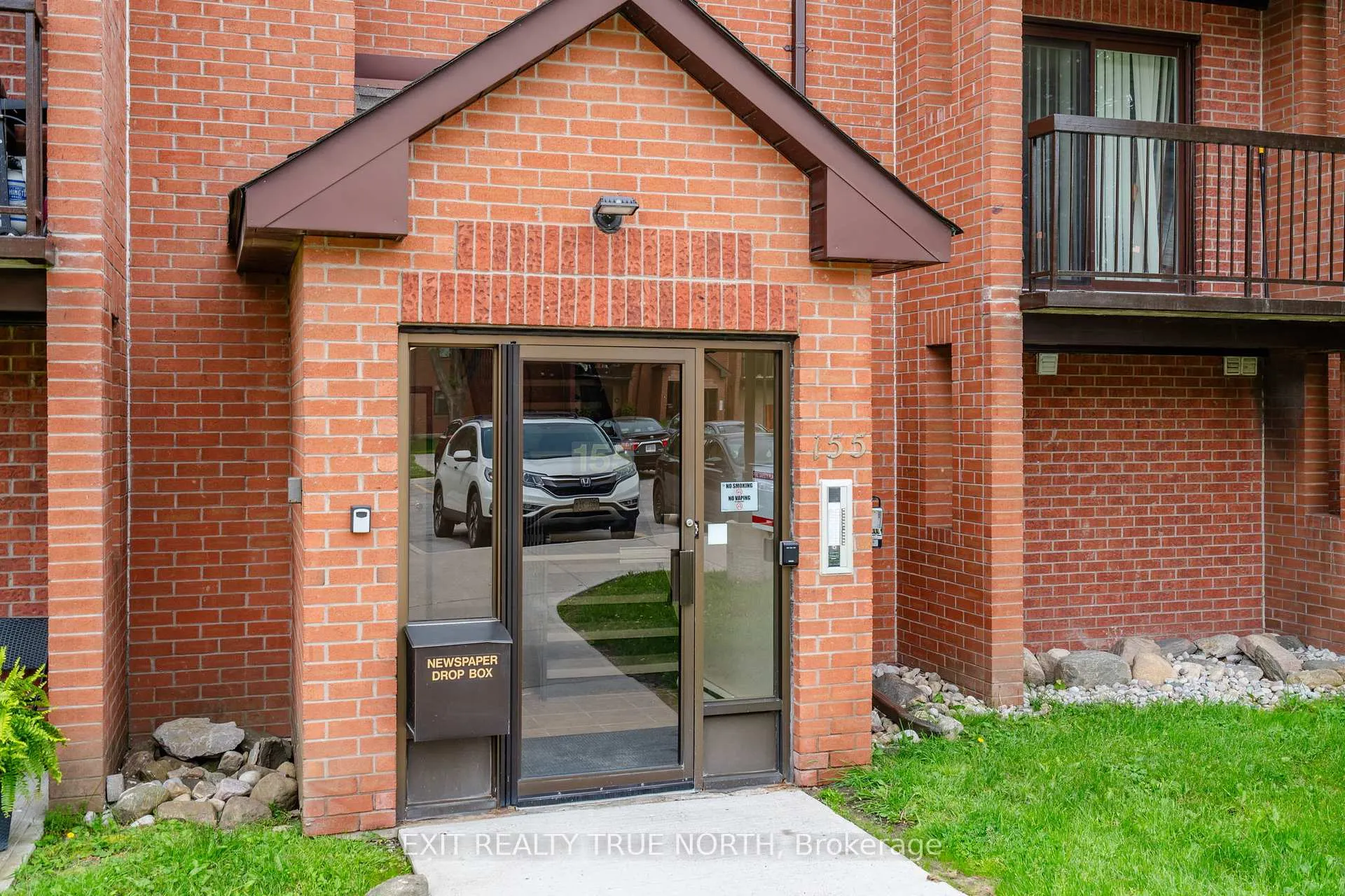Photo 2 of Unit K1, 155 Edgehill Drive, Barrie, Letitia Heights — HOMEH