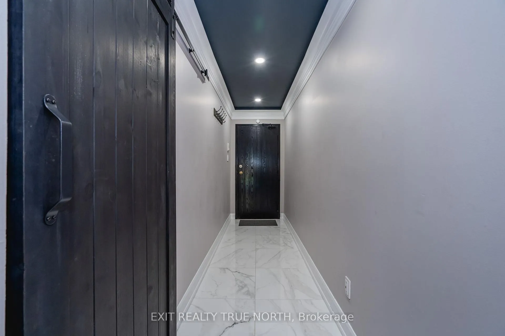 Photo 3 of Unit K1, 155 Edgehill Drive, Barrie, Letitia Heights — HOMEH