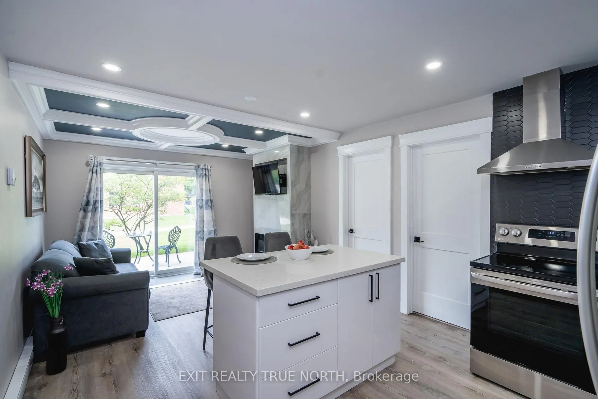 Photo 4 of Unit K1, 155 Edgehill Drive, Barrie, Letitia Heights — HOMEH