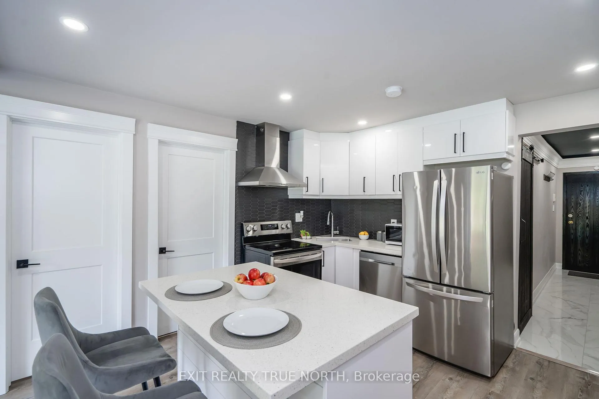 Photo 6 of Unit K1, 155 Edgehill Drive, Barrie, Letitia Heights — HOMEH