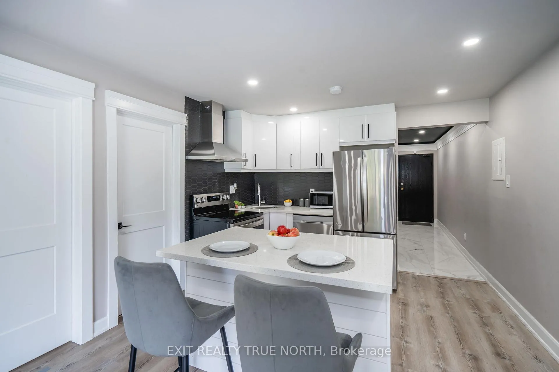 Photo 7 of Unit K1, 155 Edgehill Drive, Barrie, Letitia Heights — HOMEH