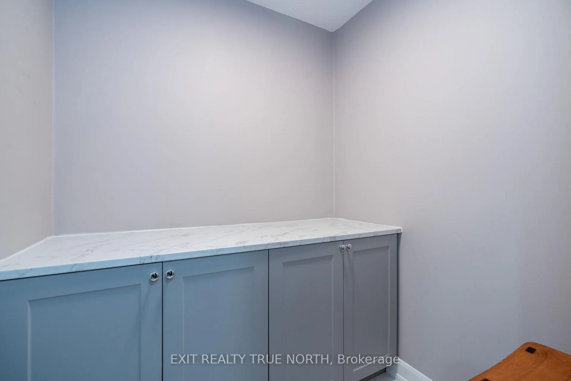 Photo 22 of Unit K1, 155 Edgehill Drive, Barrie, Letitia Heights — HOMEH