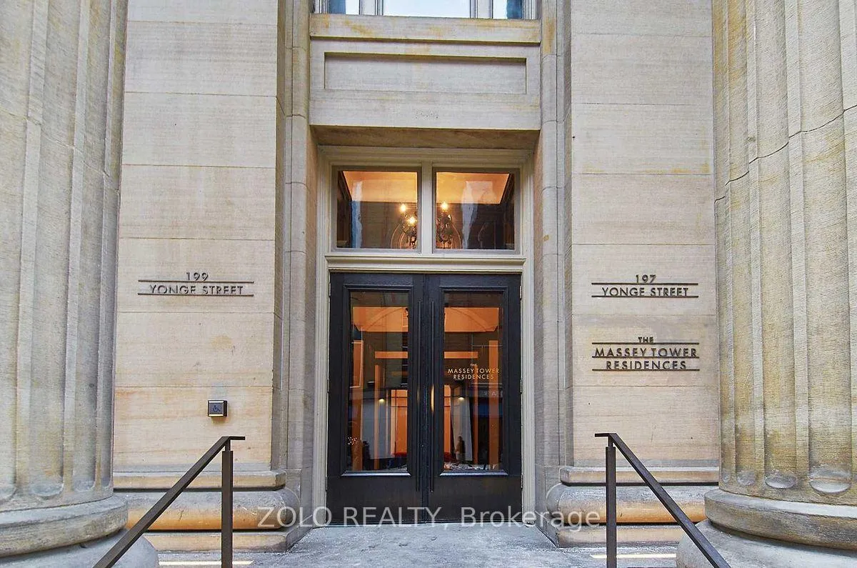 Photo 2 of Unit 5611, 197 Yonge Street, Toronto, Church-Yonge Corridor — HOMEH