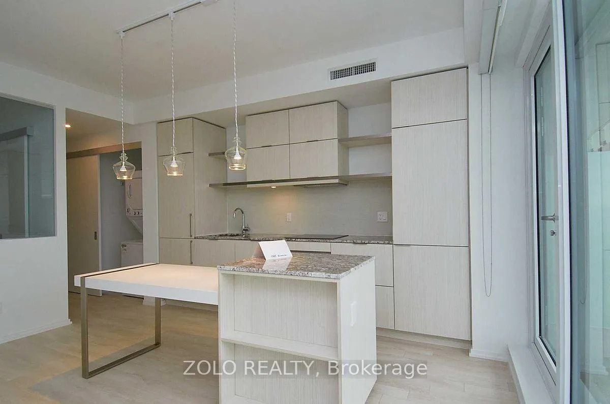 Photo 4 of Unit 5611, 197 Yonge Street, Toronto, Church-Yonge Corridor — HOMEH