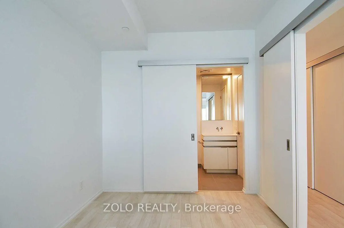 Photo 9 of Unit 5611, 197 Yonge Street, Toronto, Church-Yonge Corridor — HOMEH