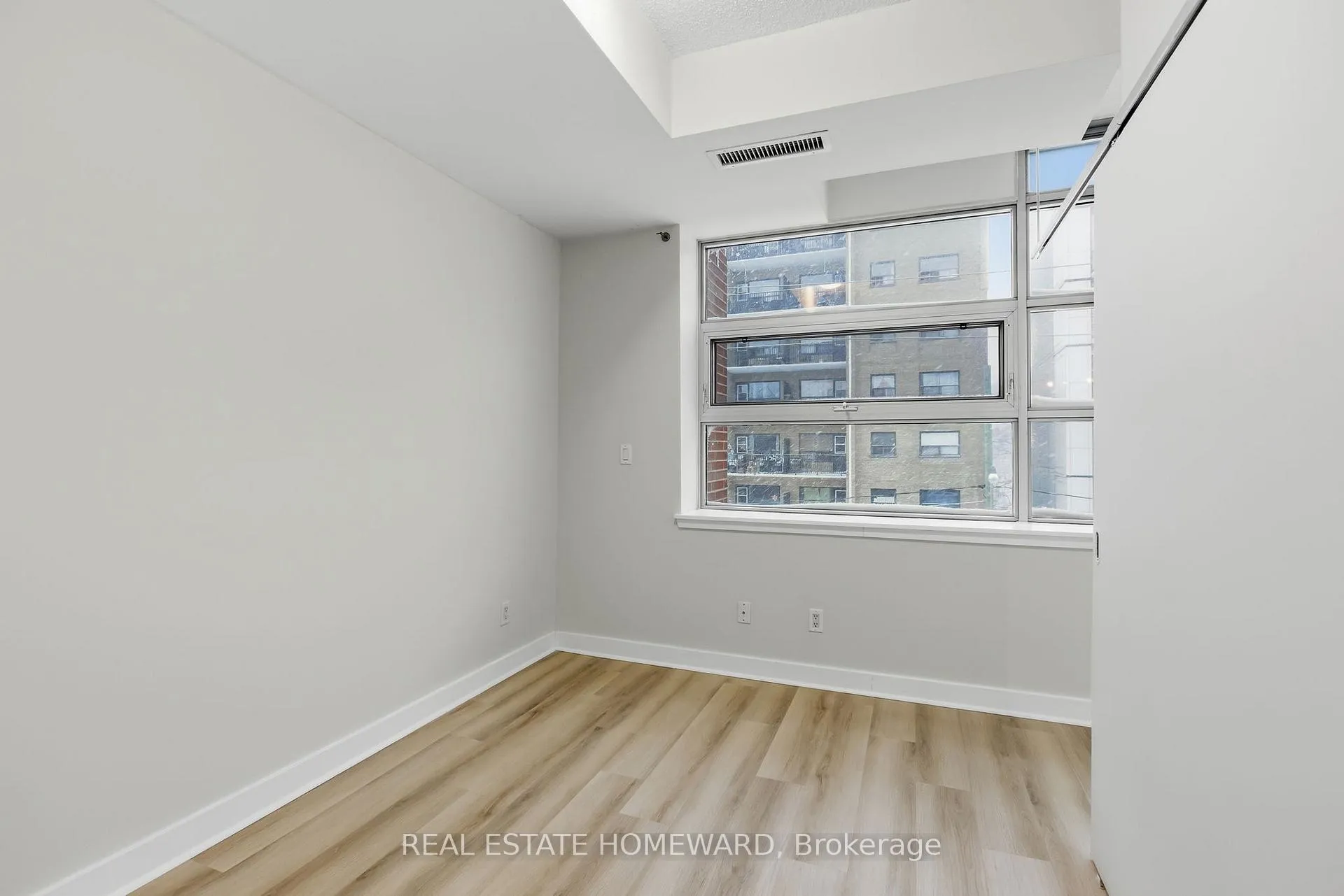 Photo 5 of Unit 309, 601 Kingston Road, Toronto, The Beaches — HOMEH