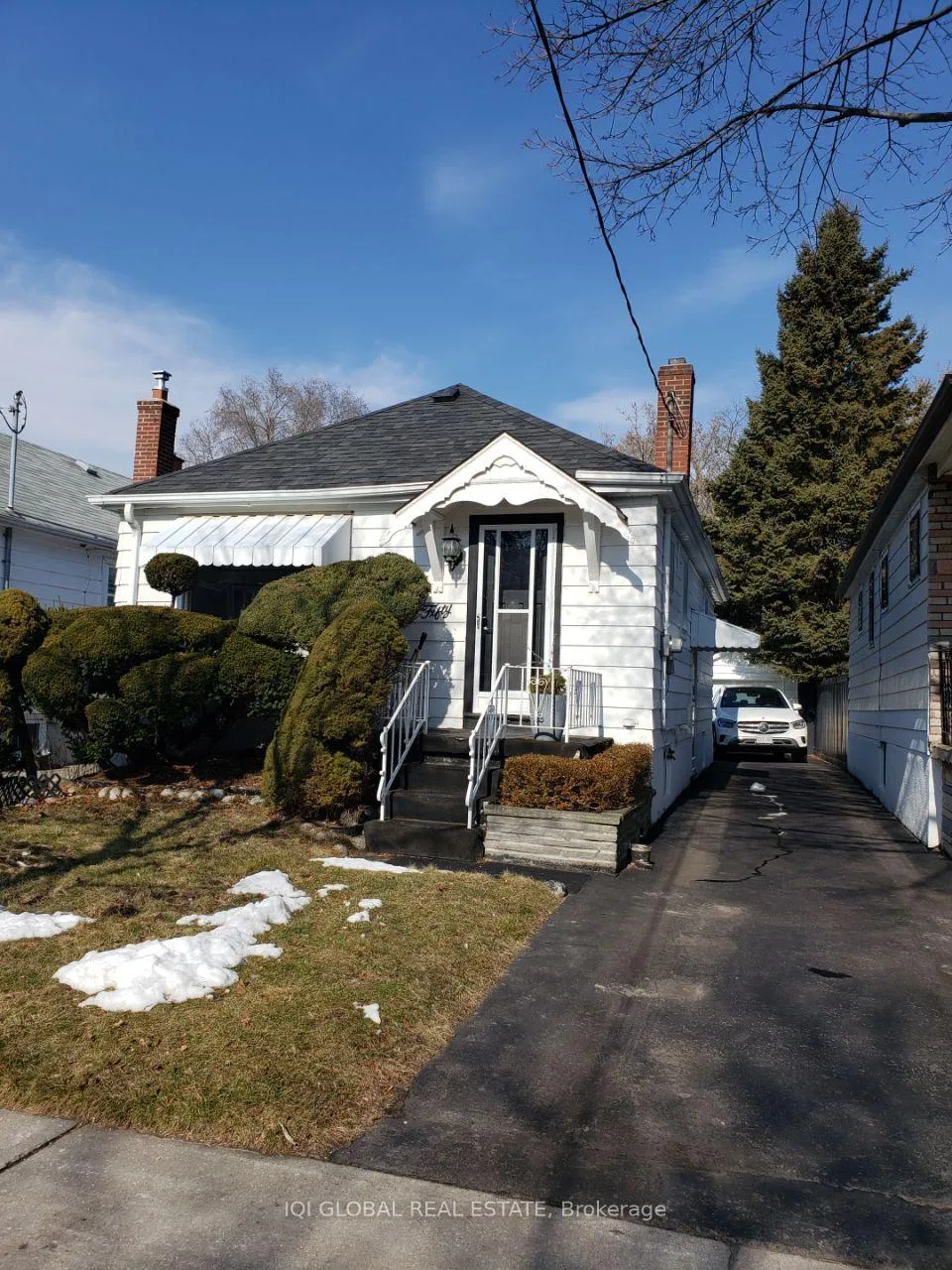 Front of 50 Woodville Avenue