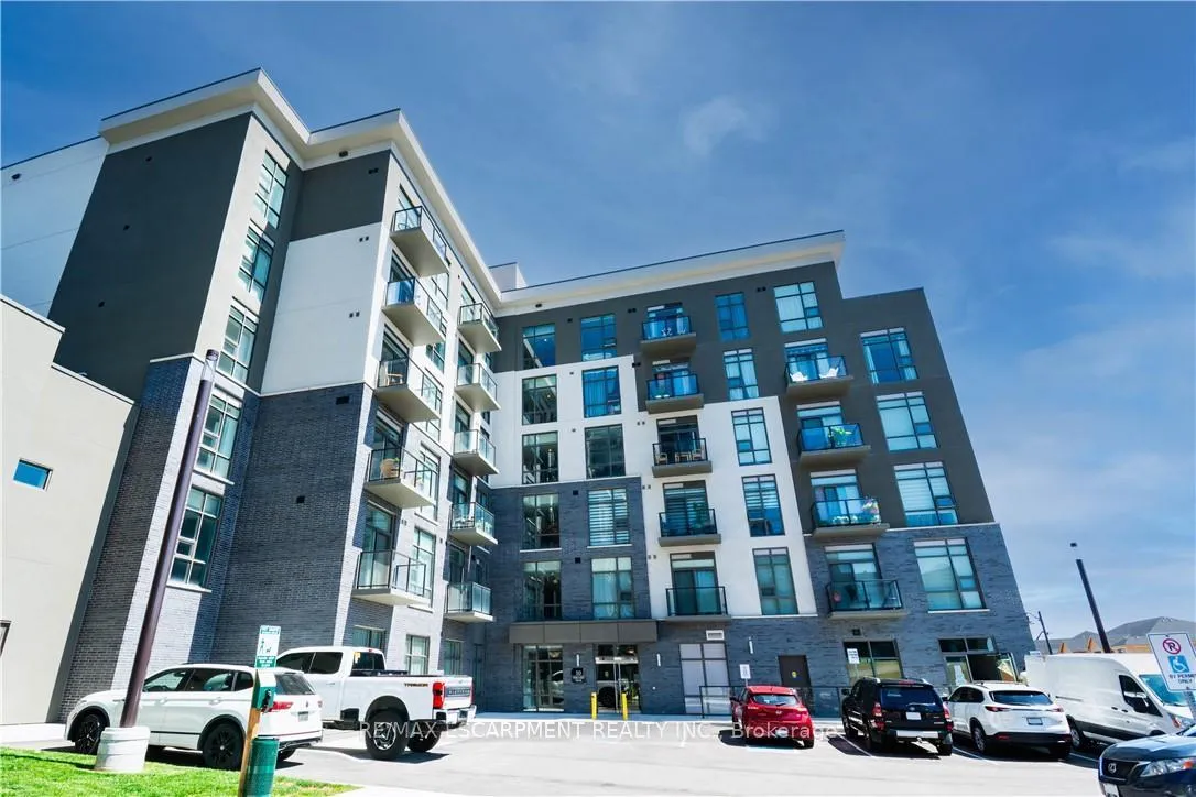 Photo 2 of Unit 333, 10 Mallard Trail, Hamilton, Waterdown — HOMEH