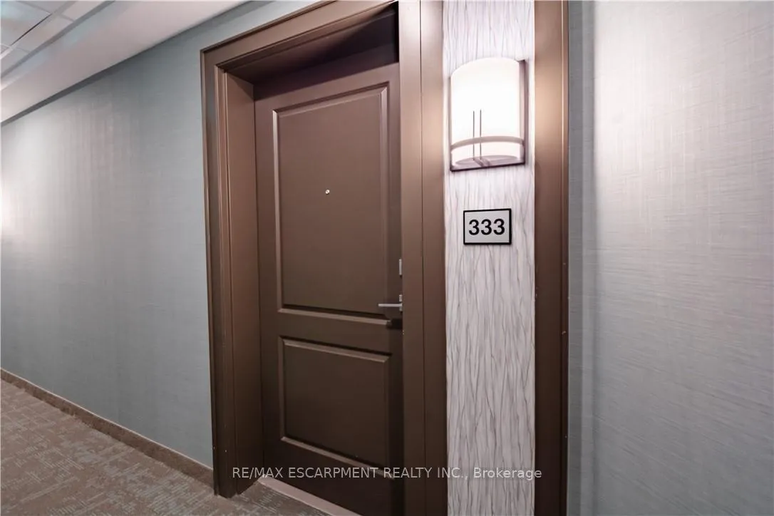 Photo 5 of Unit 333, 10 Mallard Trail, Hamilton, Waterdown — HOMEH