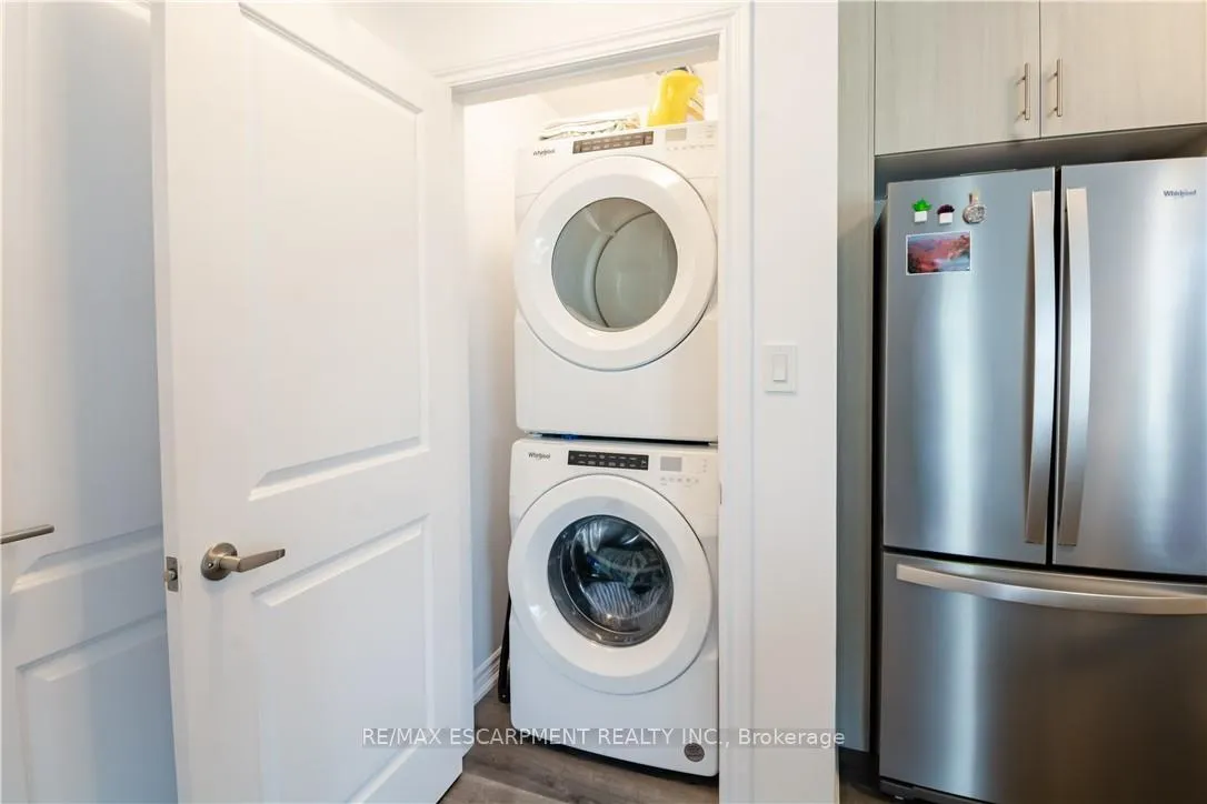 Photo 11 of Unit 333, 10 Mallard Trail, Hamilton, Waterdown — HOMEH
