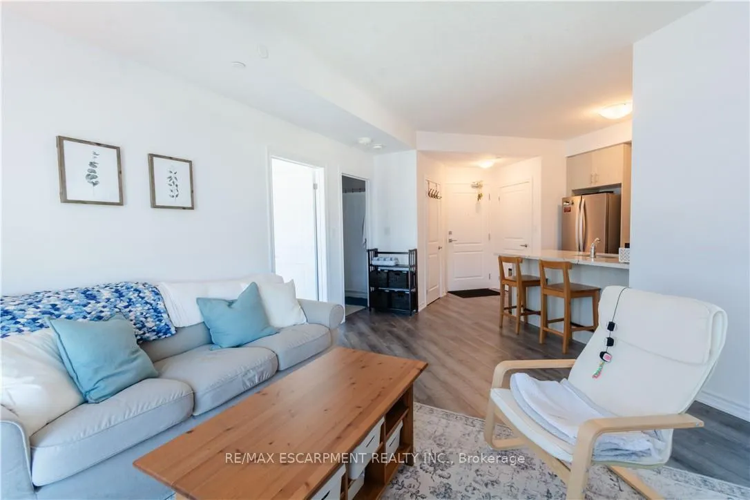 Photo 15 of Unit 333, 10 Mallard Trail, Hamilton, Waterdown — HOMEH