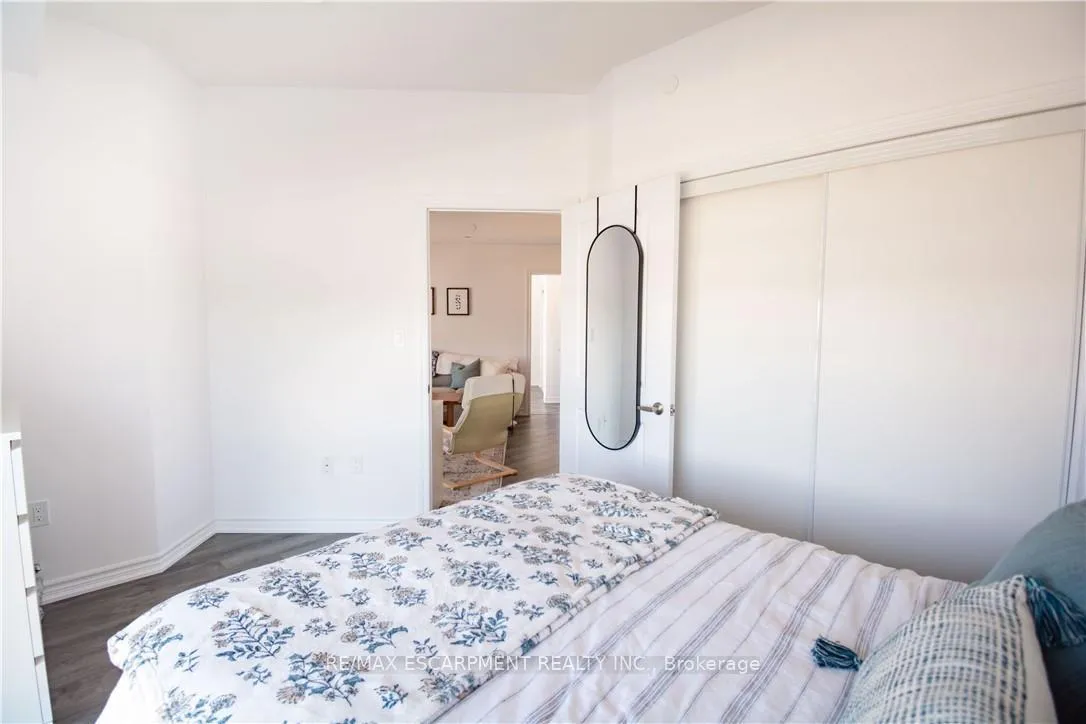 Photo 18 of Unit 333, 10 Mallard Trail, Hamilton, Waterdown — HOMEH