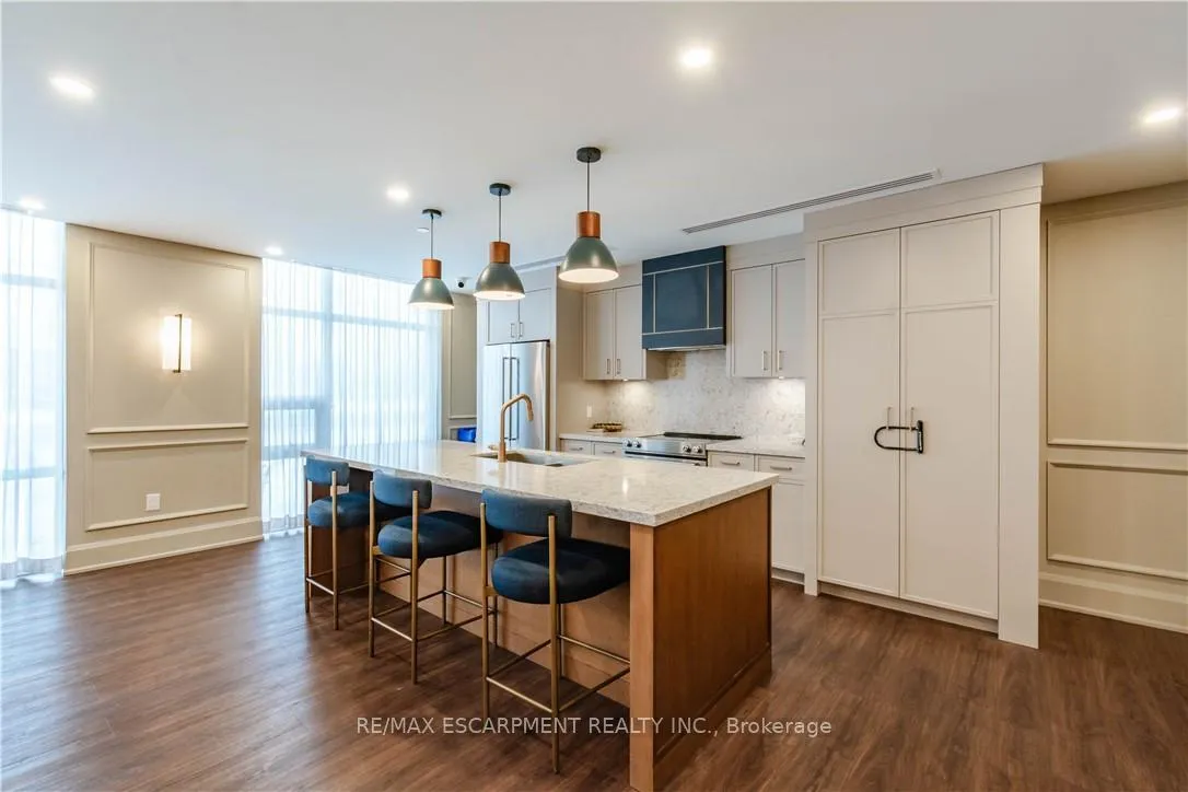 Photo 21 of Unit 333, 10 Mallard Trail, Hamilton, Waterdown — HOMEH