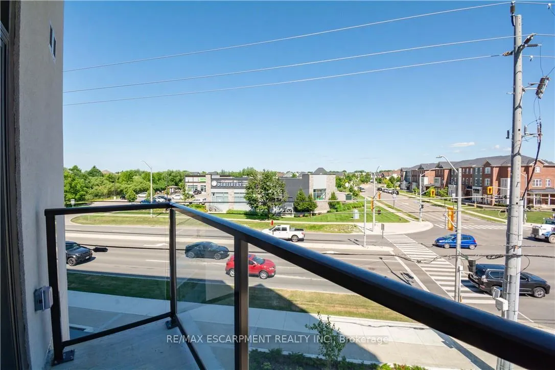 Photo 22 of Unit 333, 10 Mallard Trail, Hamilton, Waterdown — HOMEH