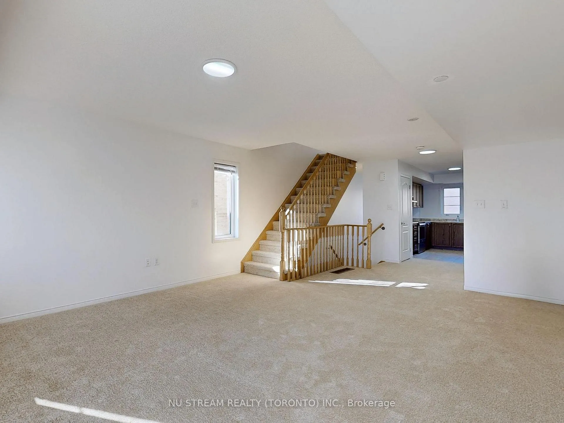Photo 3 of 2739 Deputy Minister Path, Oshawa, Windfields — HOMEH