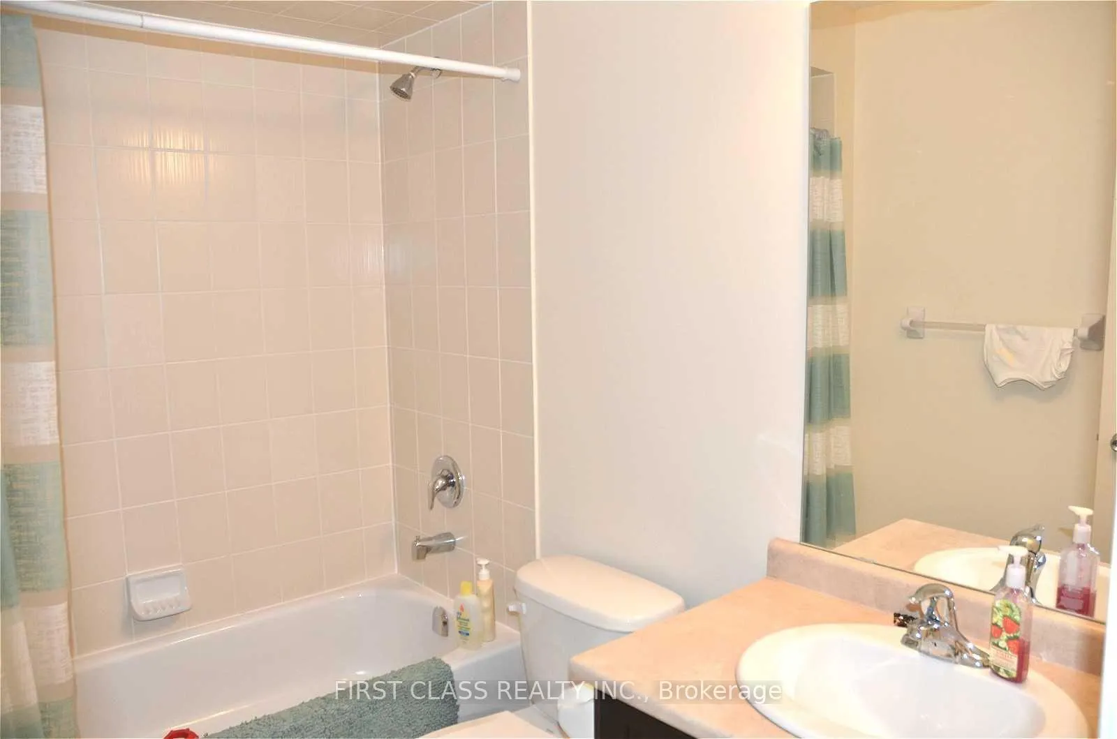 Photo 5 of 48 Battista Perri Drive, Markham, Wismer — HOMEH