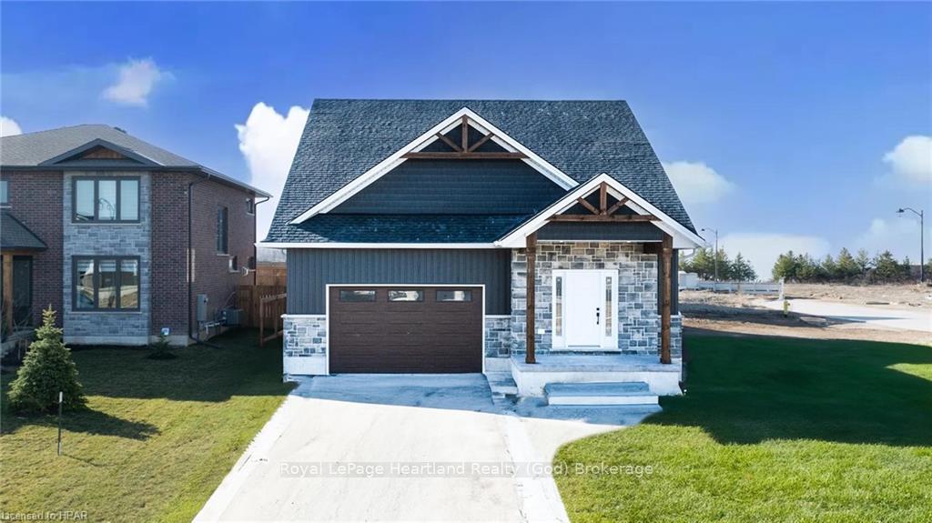 Photo 1 of 441 Coast Drive, Goderich, Goderich (Town) — HOMEH