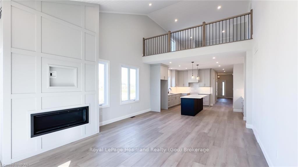 Photo 11 of 441 Coast Drive, Goderich, Goderich (Town) — HOMEH