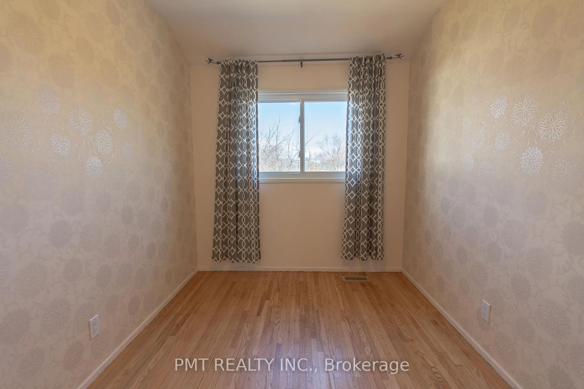 Photo 10 of 728 Krosno Boulevard, Pickering, Bay Ridges — HOMEH