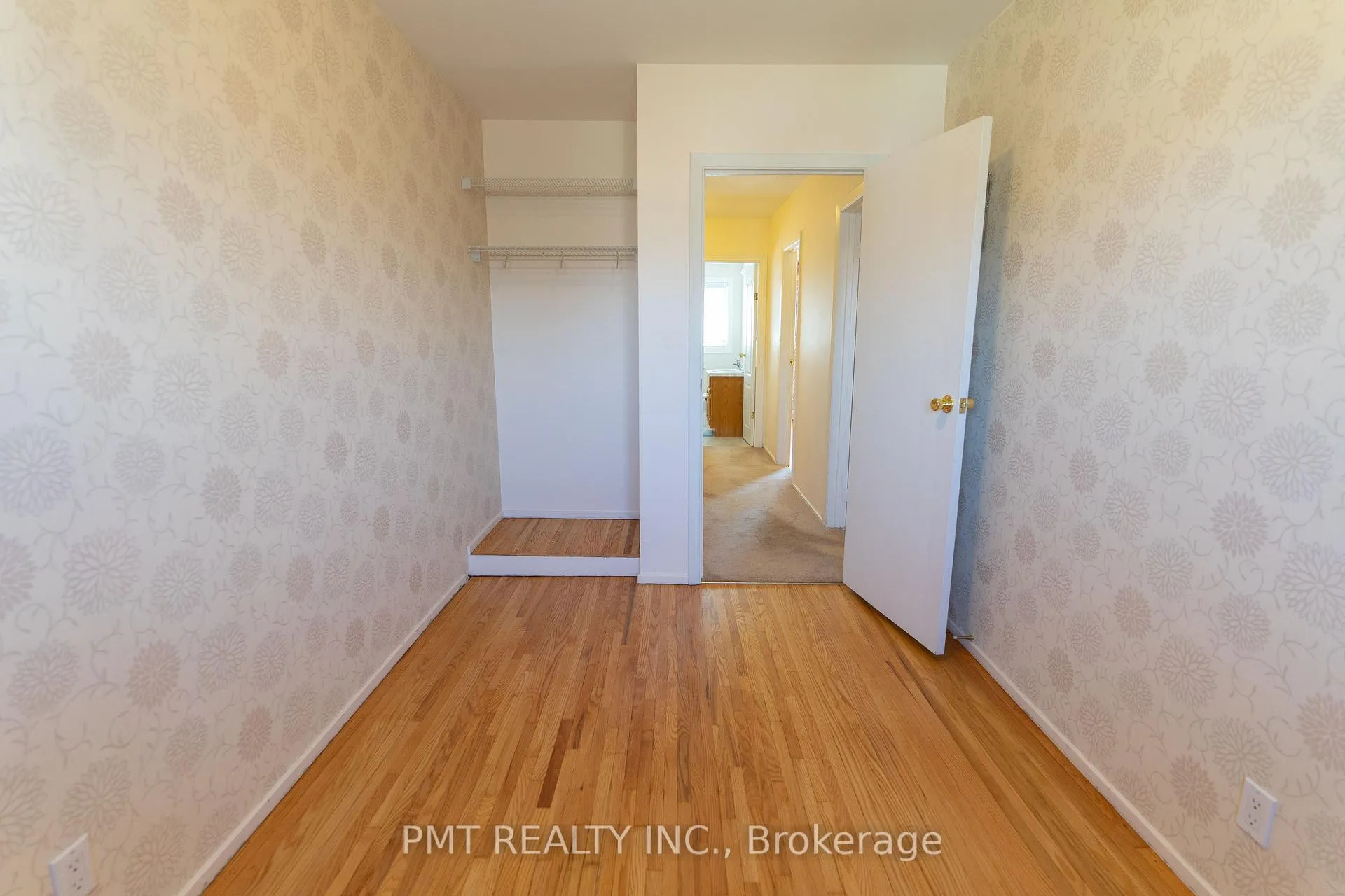 Photo 11 of 728 Krosno Boulevard, Pickering, Bay Ridges — HOMEH