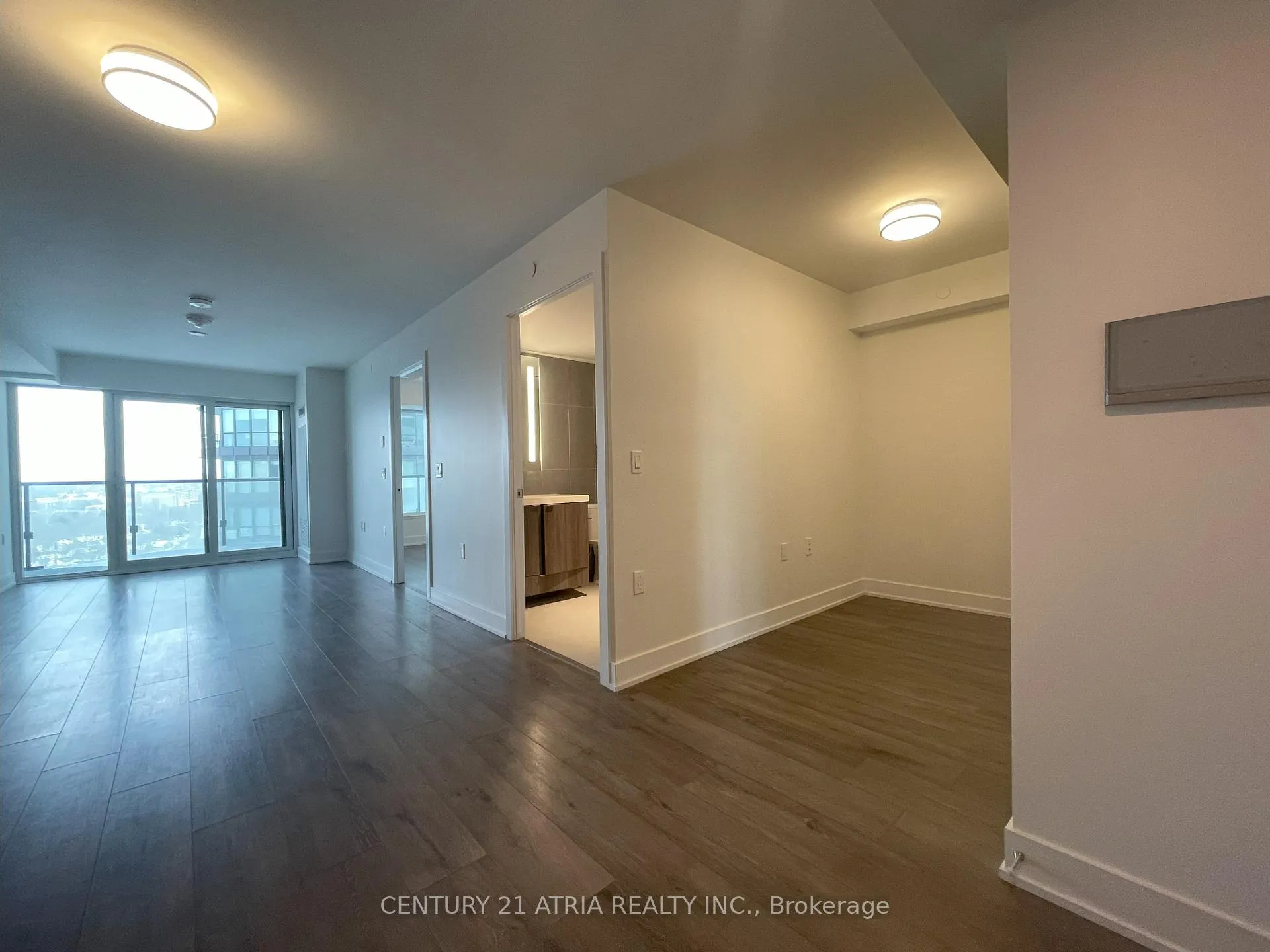 Photo 4 of Unit 1305, 575 Bloor Street E, Toronto, North St. James Town — HOMEH