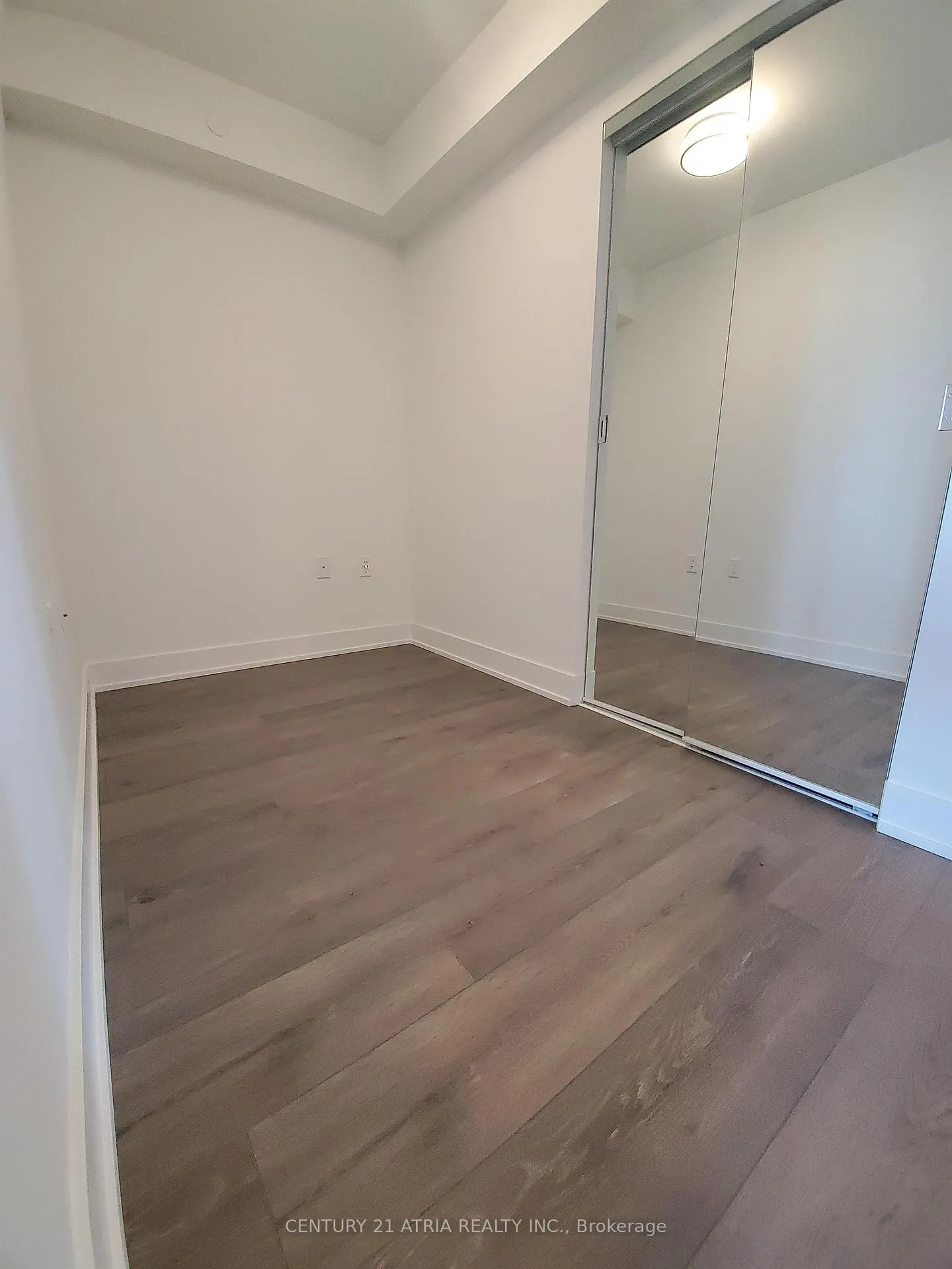 Photo 11 of Unit 1305, 575 Bloor Street E, Toronto, North St. James Town — HOMEH