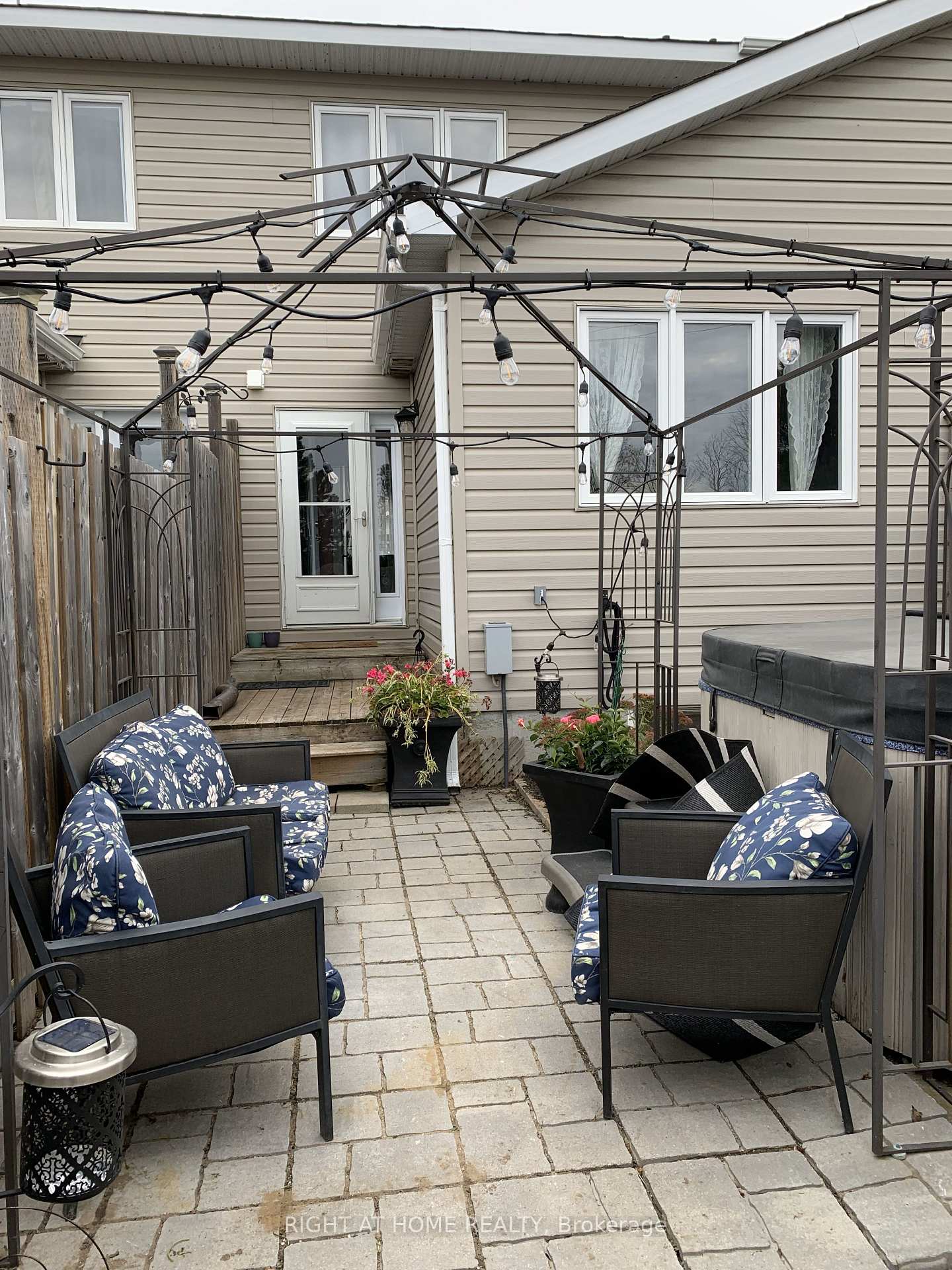 Photo 18 of 20 Spicer Street E, Carleton Place — HOMEH