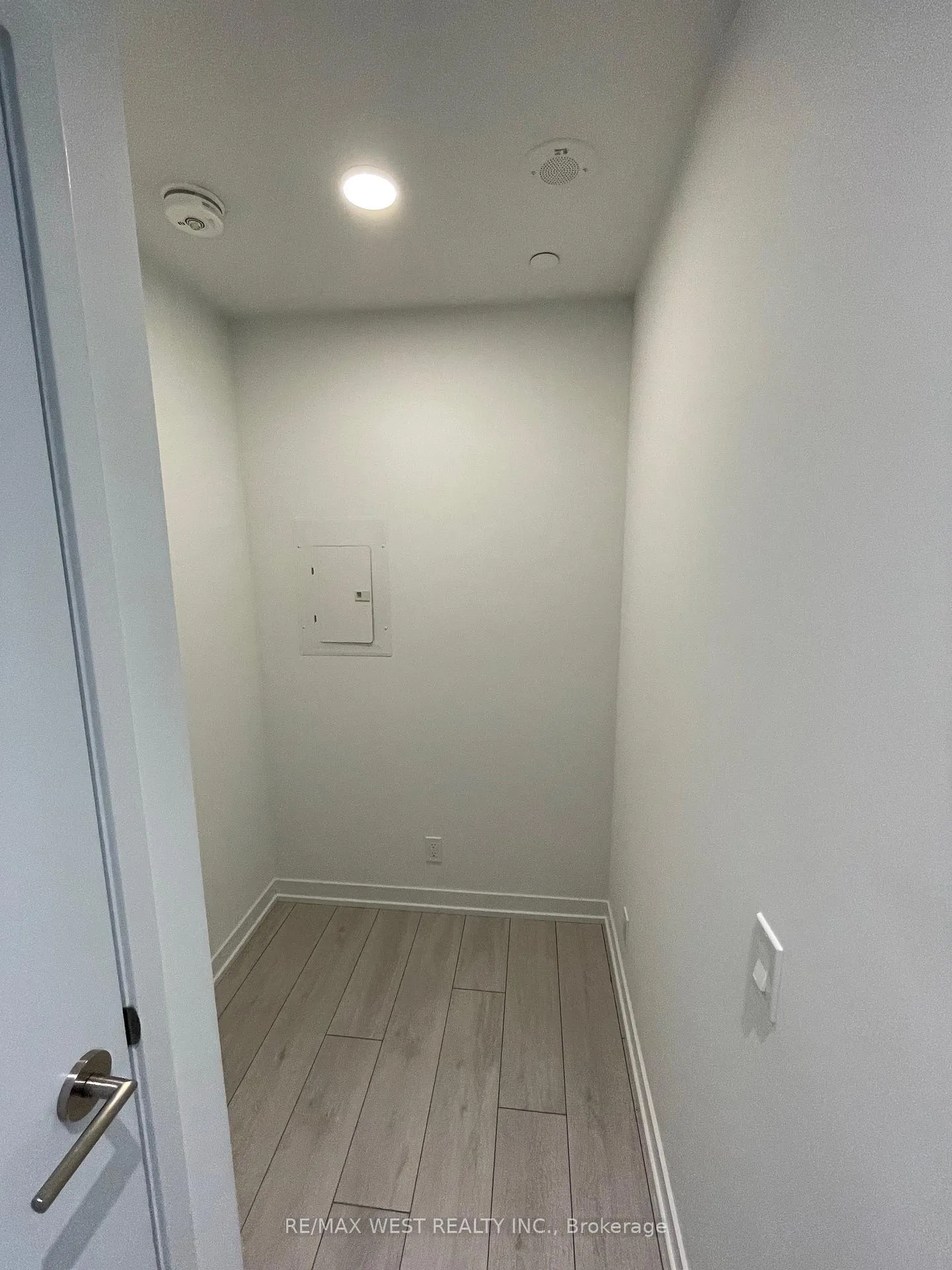 Photo 6 of Unit 2206, 39 Mary Street, Barrie, City Centre — HOMEH