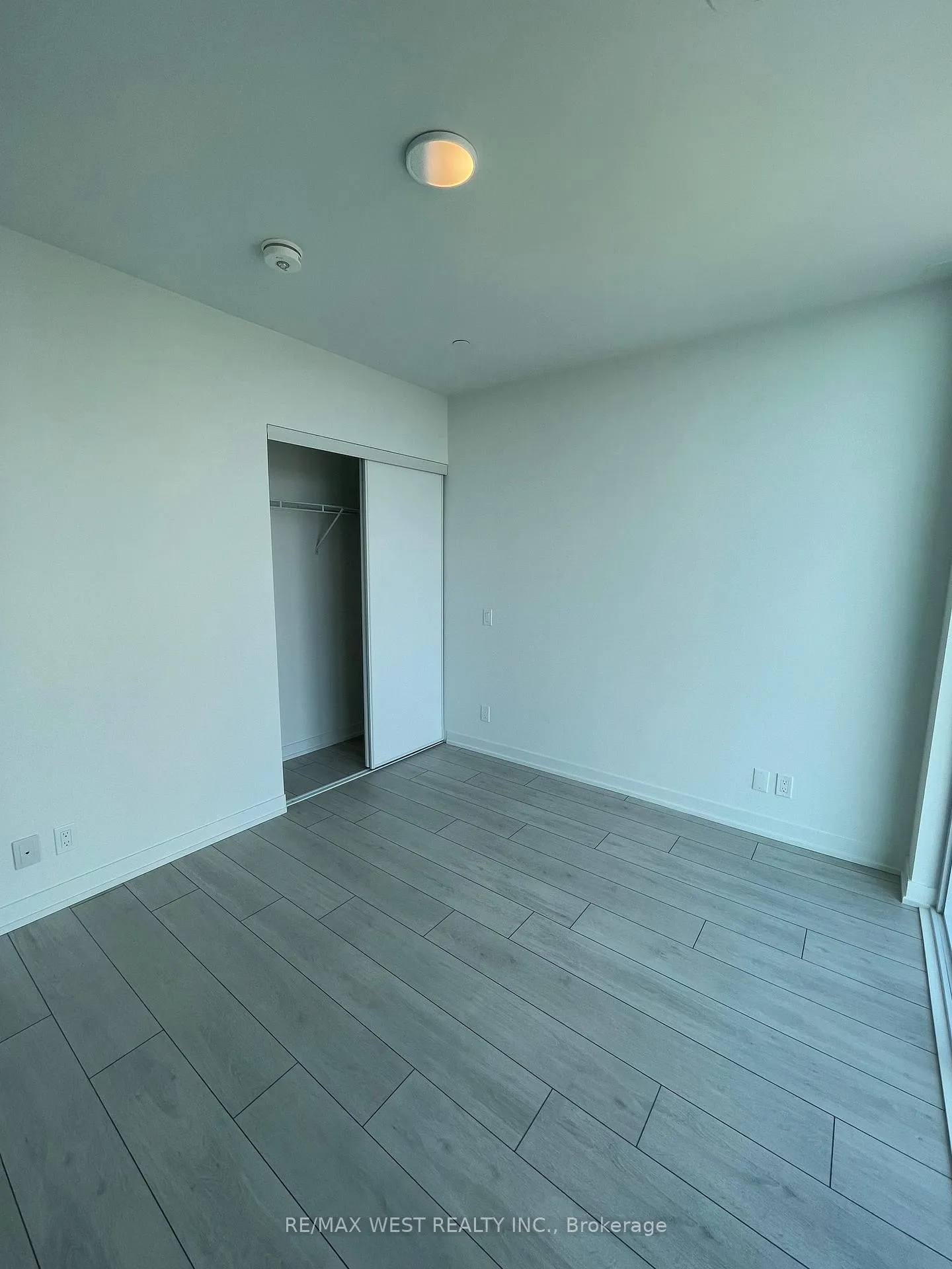 Photo 15 of Unit 2206, 39 Mary Street, Barrie, City Centre — HOMEH