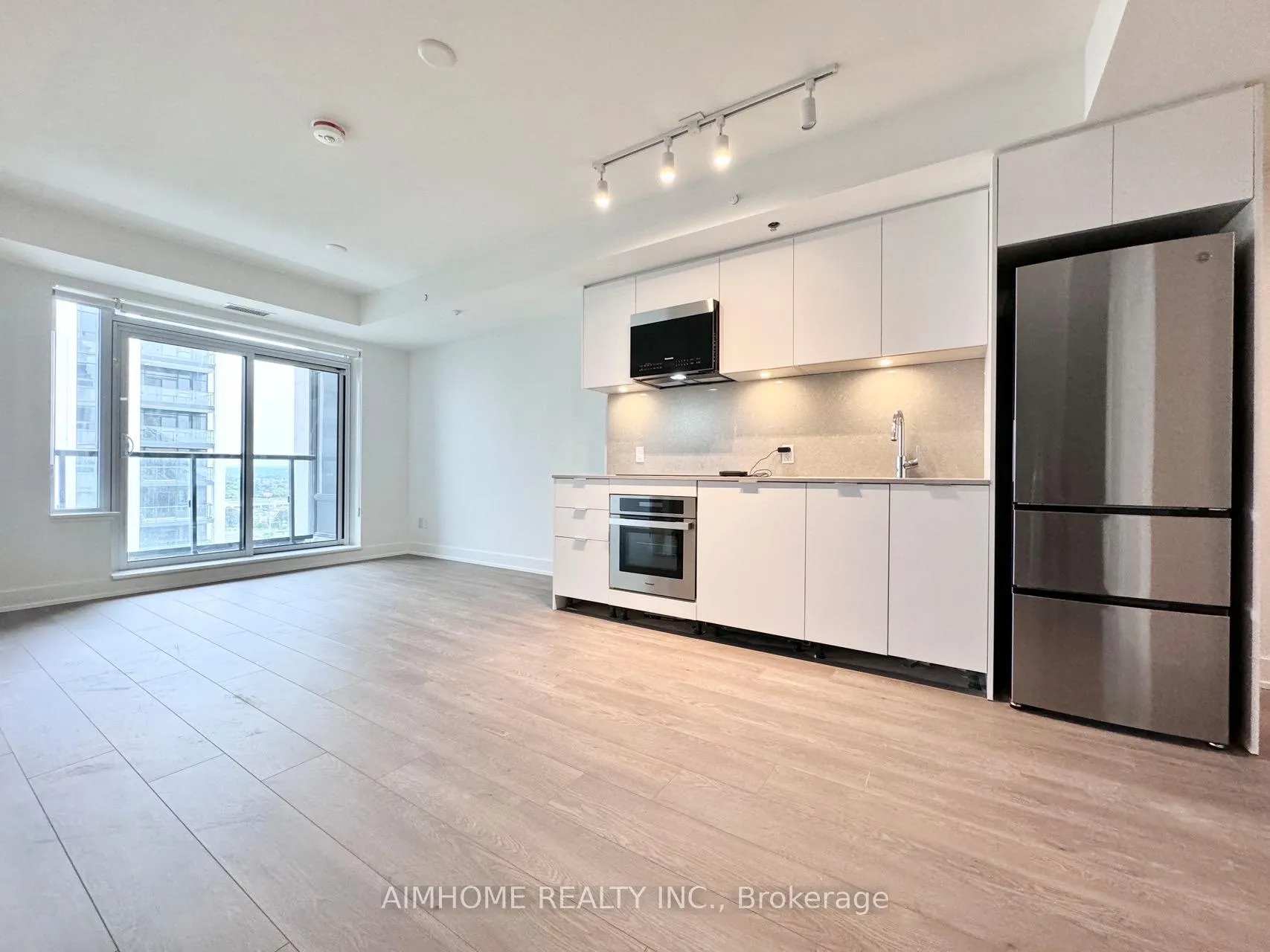 Photo 1 of Unit 1711, 8 Cedarland Drive, Markham, Unionville — HOMEH