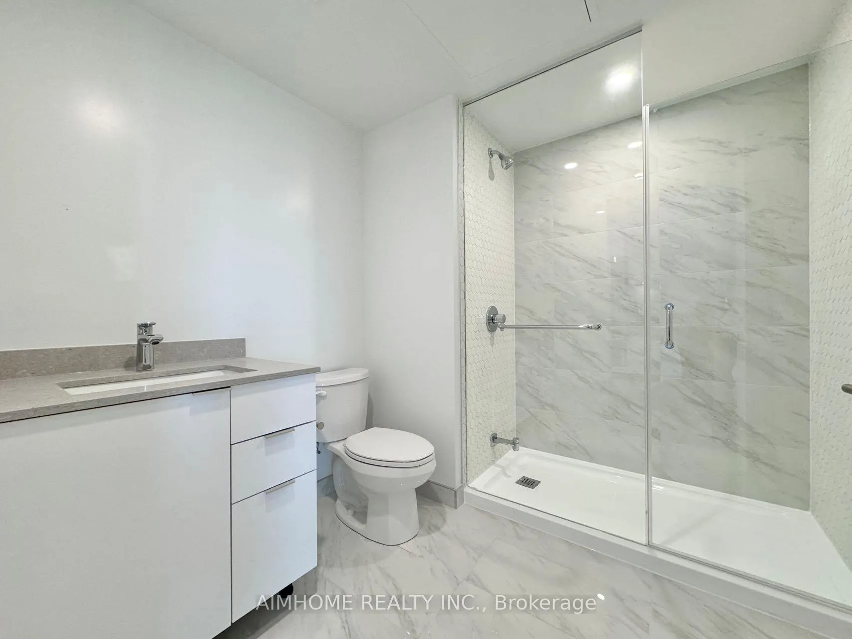 Photo 3 of Unit 1711, 8 Cedarland Drive, Markham, Unionville — HOMEH