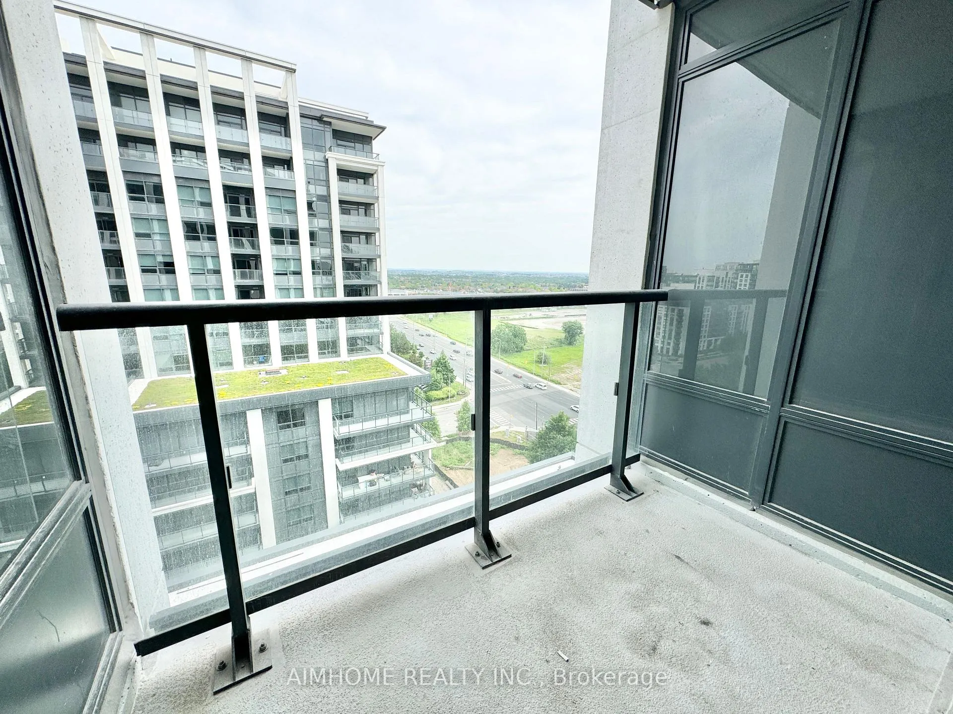 Photo 13 of Unit 1711, 8 Cedarland Drive, Markham, Unionville — HOMEH