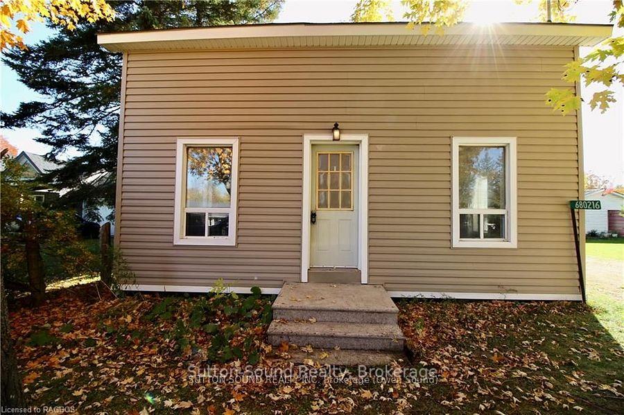 Photo 2 of 680216 Sideroad 30, Chatsworth — HOMEH
