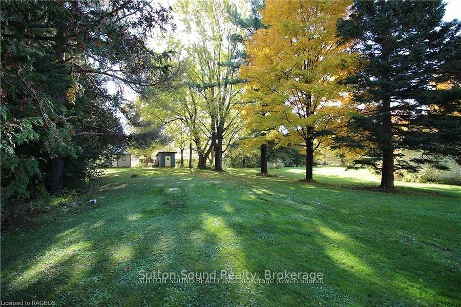 Photo 5 of 680216 Sideroad 30, Chatsworth — HOMEH