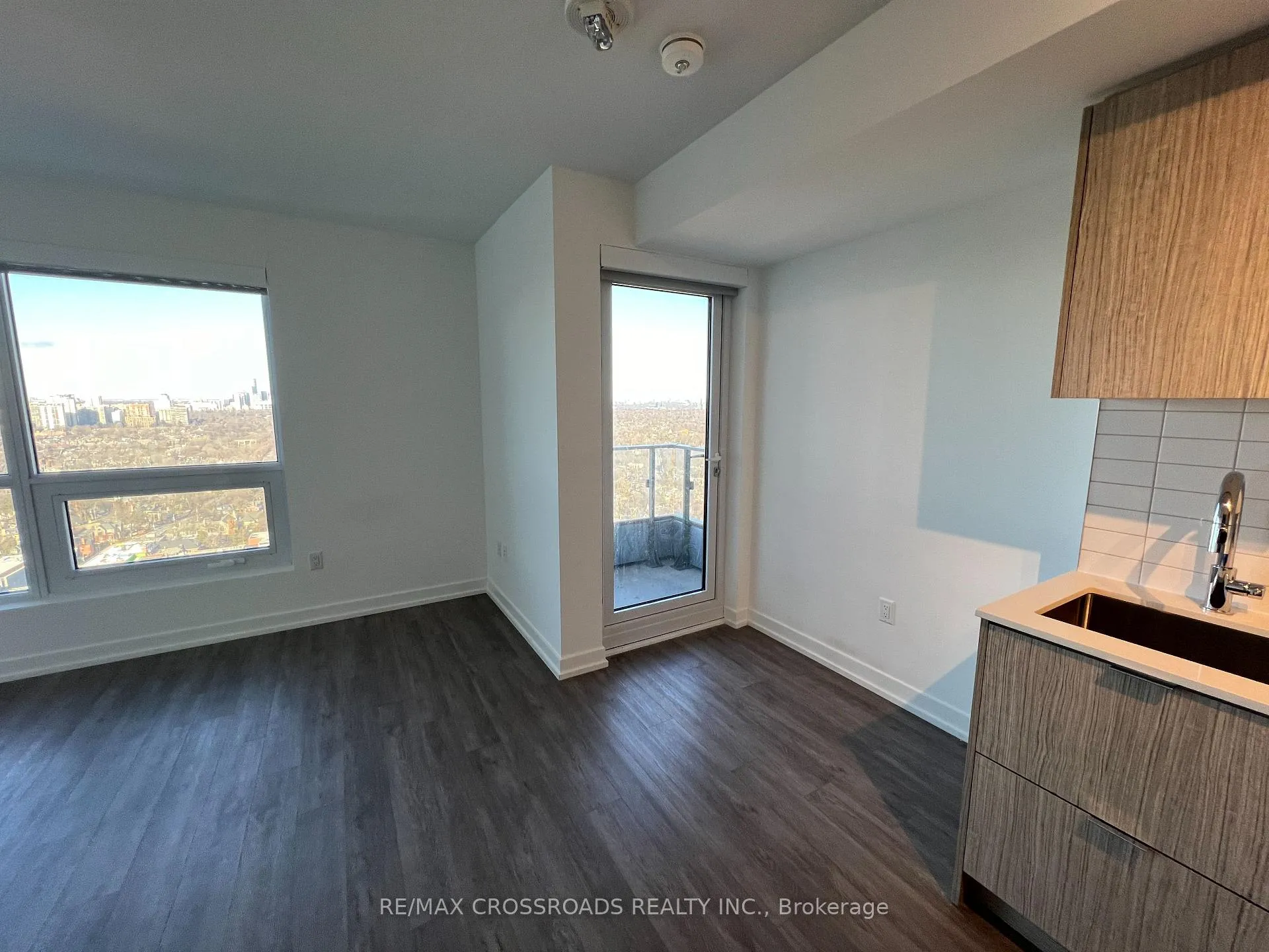 Photo 3 of Unit 3206, 395 Bloor Street E, Toronto, North St. James Town — HOMEH
