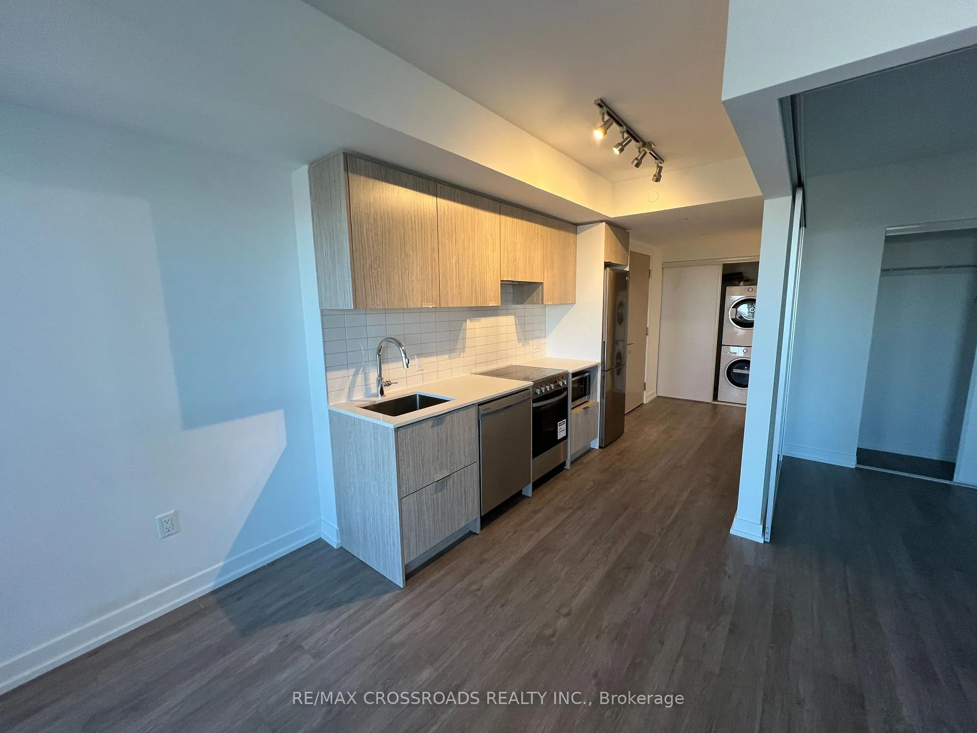 Photo 4 of Unit 3206, 395 Bloor Street E, Toronto, North St. James Town — HOMEH