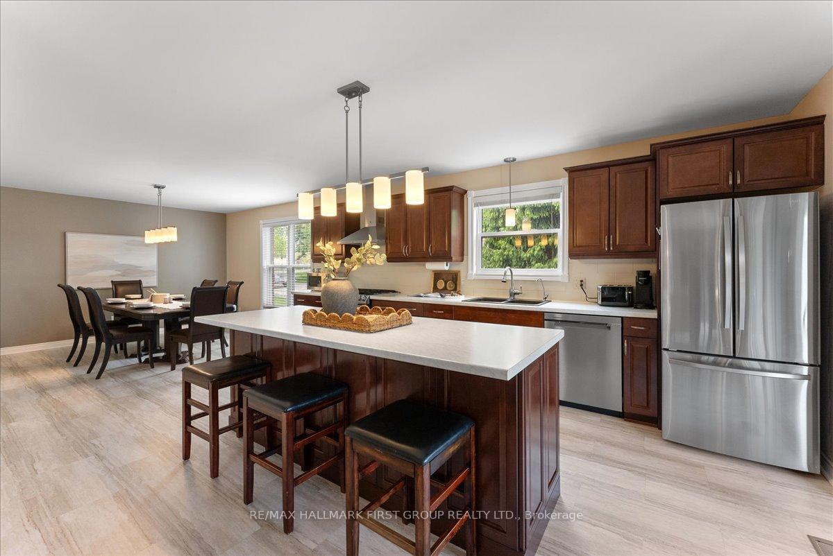 Photo 10 of 910 Stewart Line, Cavan Monaghan, Cavan Twp — HOMEH