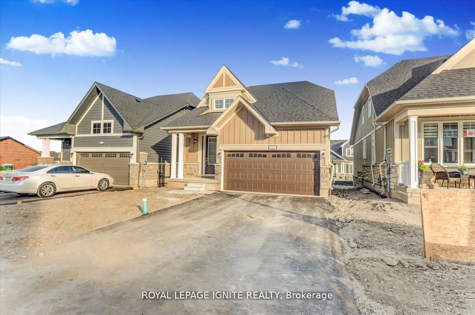 Photo 2 of 519 Hudson Crescent, Midland — HOMEH